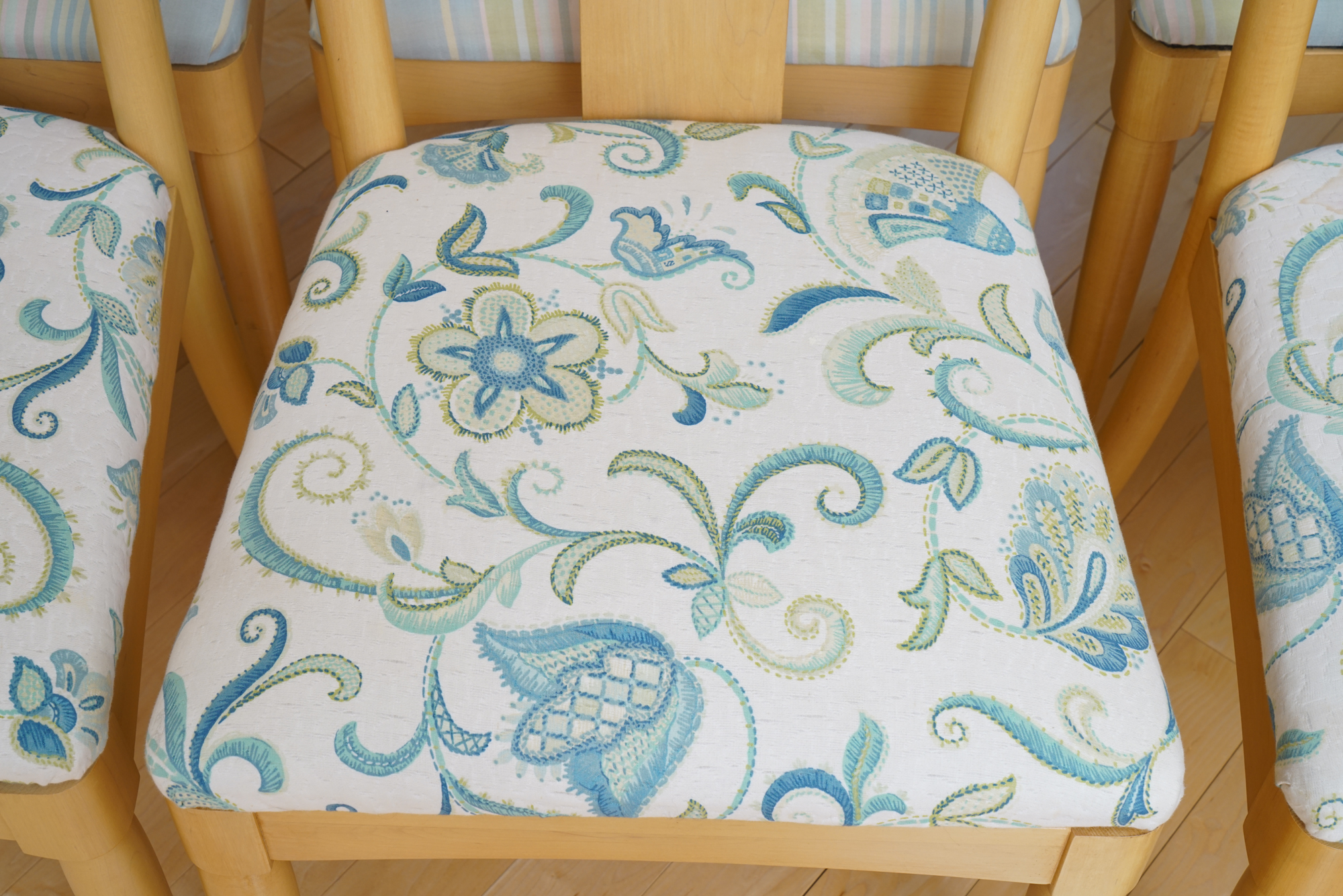 "American Dimensions" Dining Table with Chairs by Ethan Allen