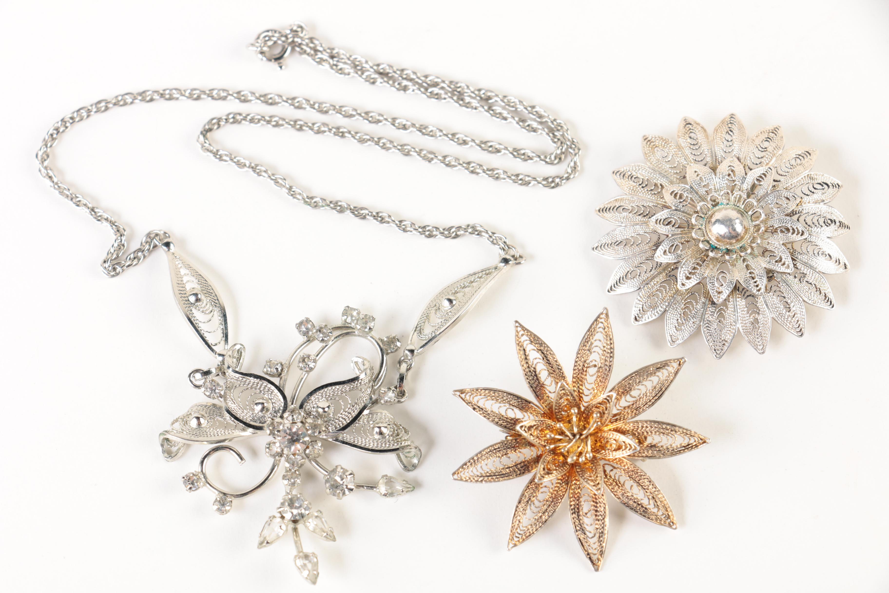 Assorted 800 and 925 Silver Gemstone Jewelry Including Wedgwood