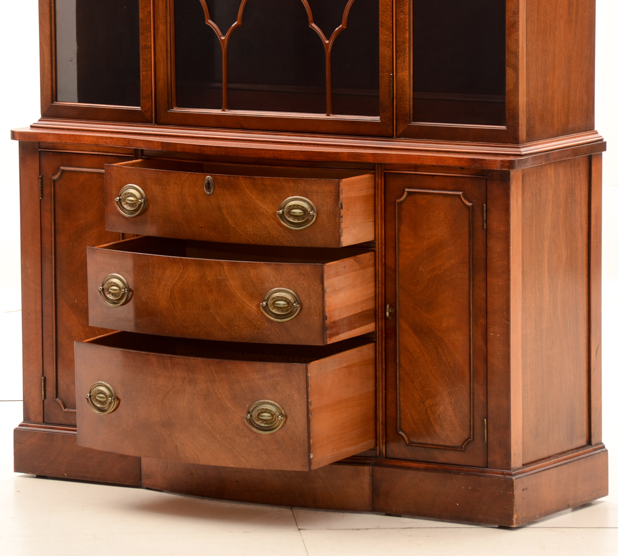 Hepplewhite Style Mahogany Cabinet