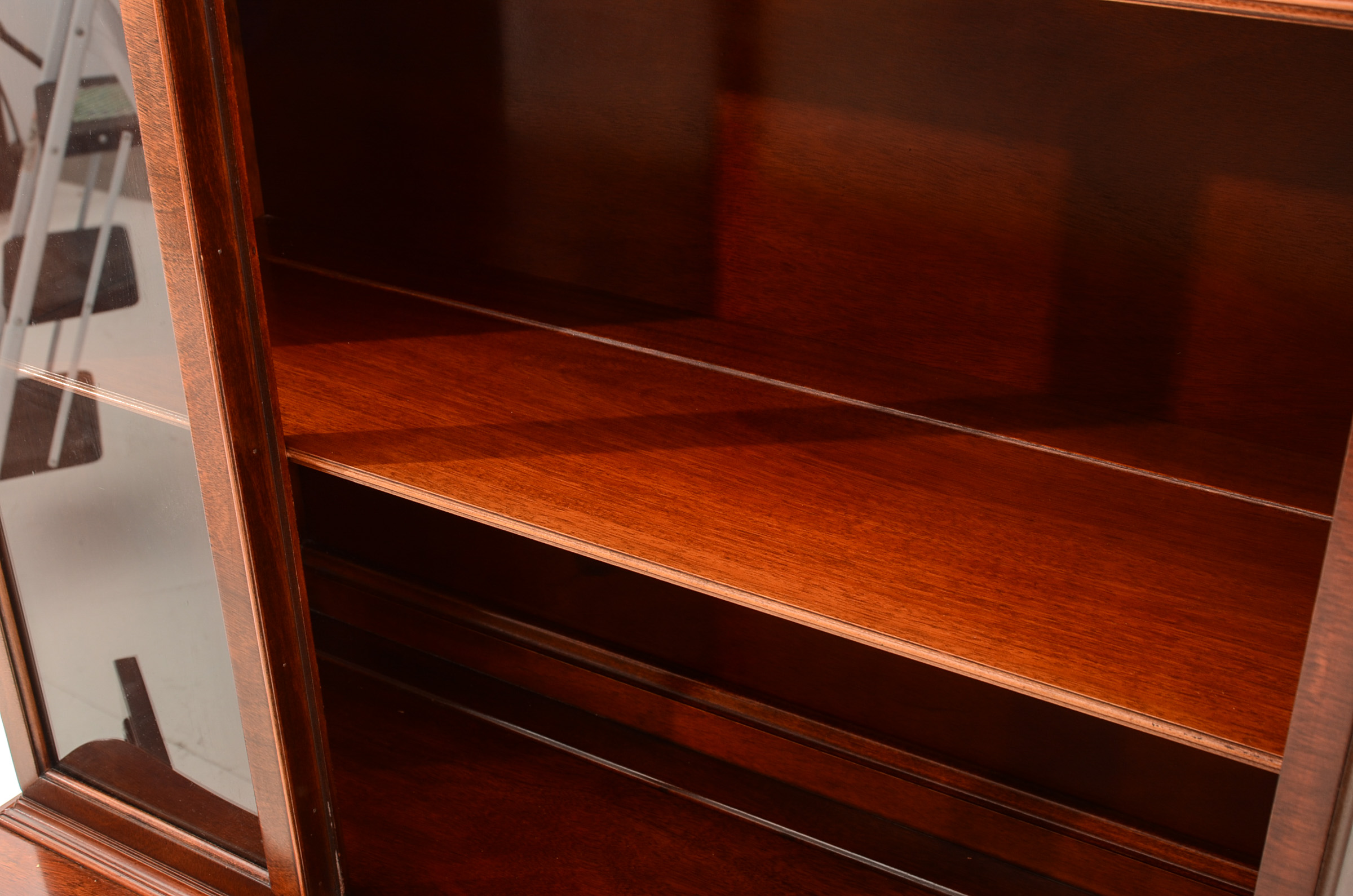 Hepplewhite Style Mahogany Cabinet