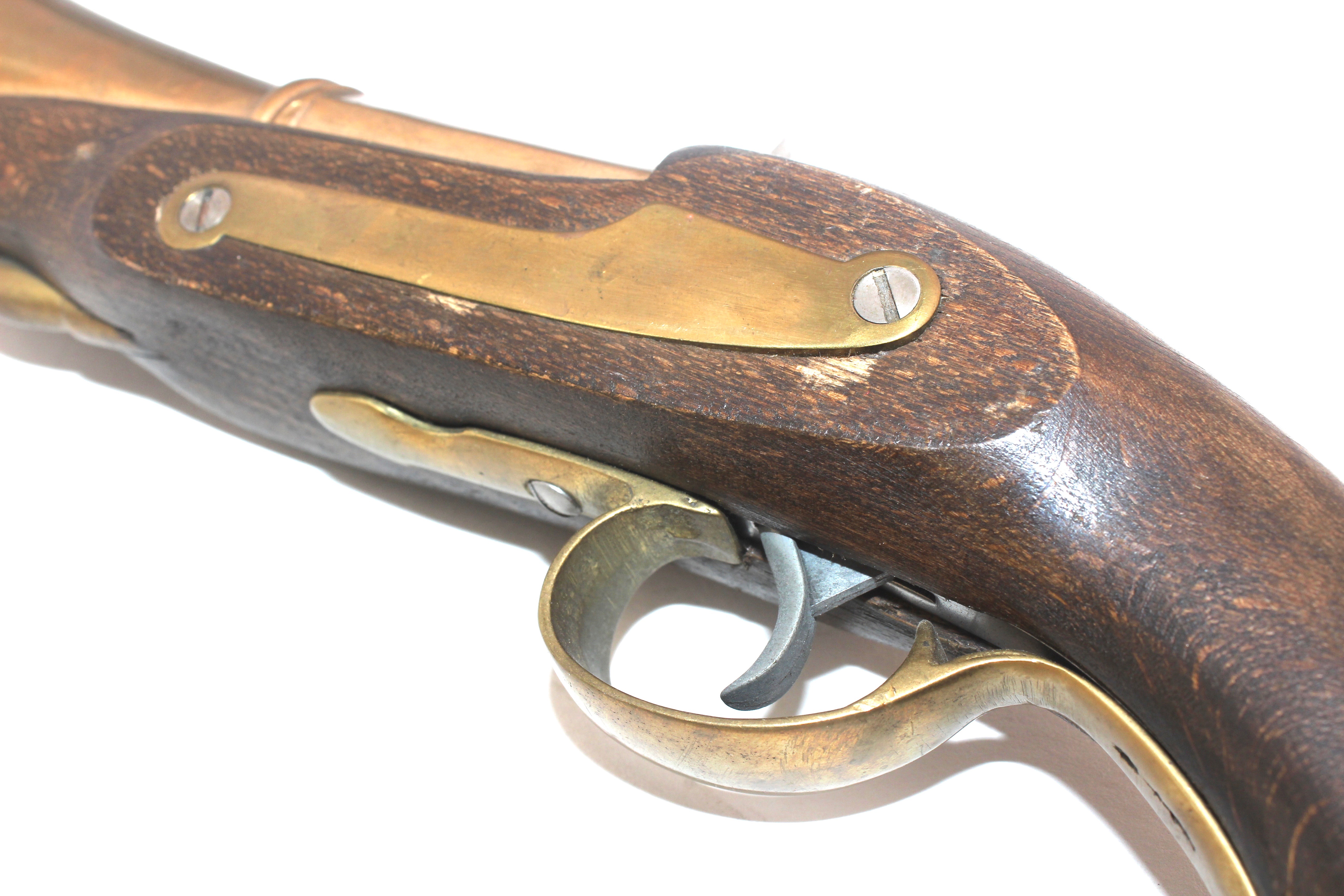 Flintlock Blunderbuss Pistol Replica and "Illustrated Book of Guns"