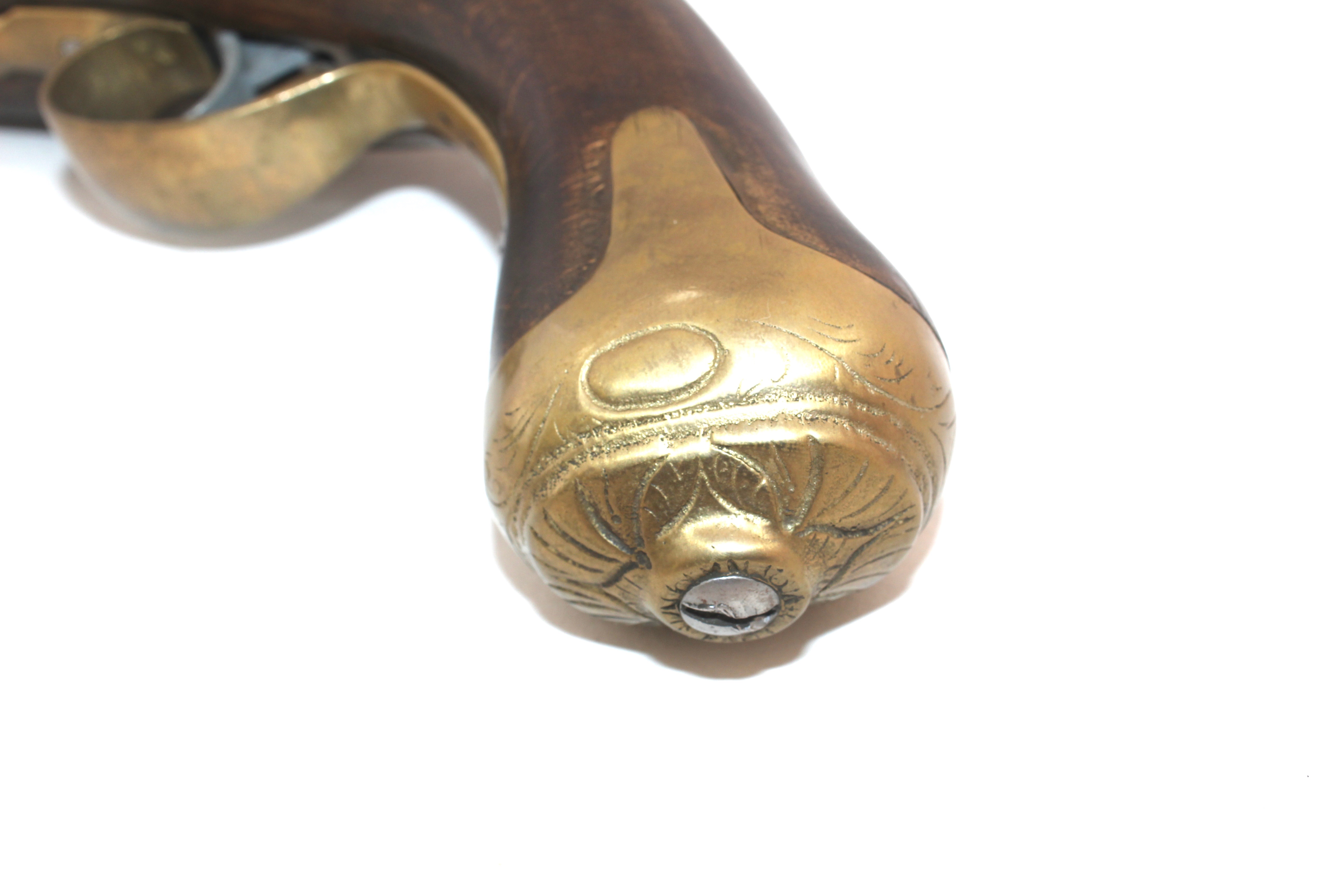 Flintlock Blunderbuss Pistol Replica and "Illustrated Book of Guns"