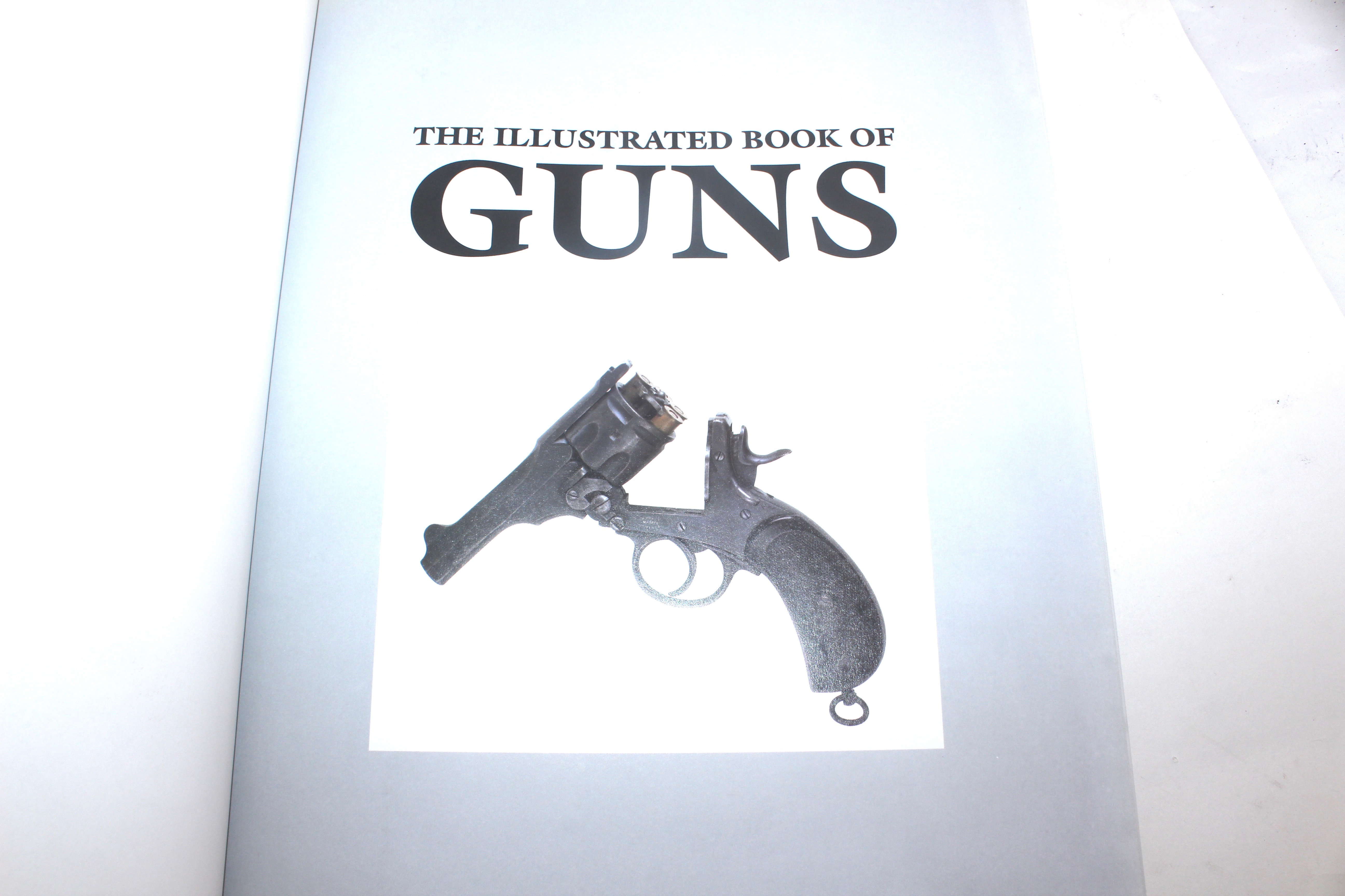 Flintlock Blunderbuss Pistol Replica and "Illustrated Book of Guns"