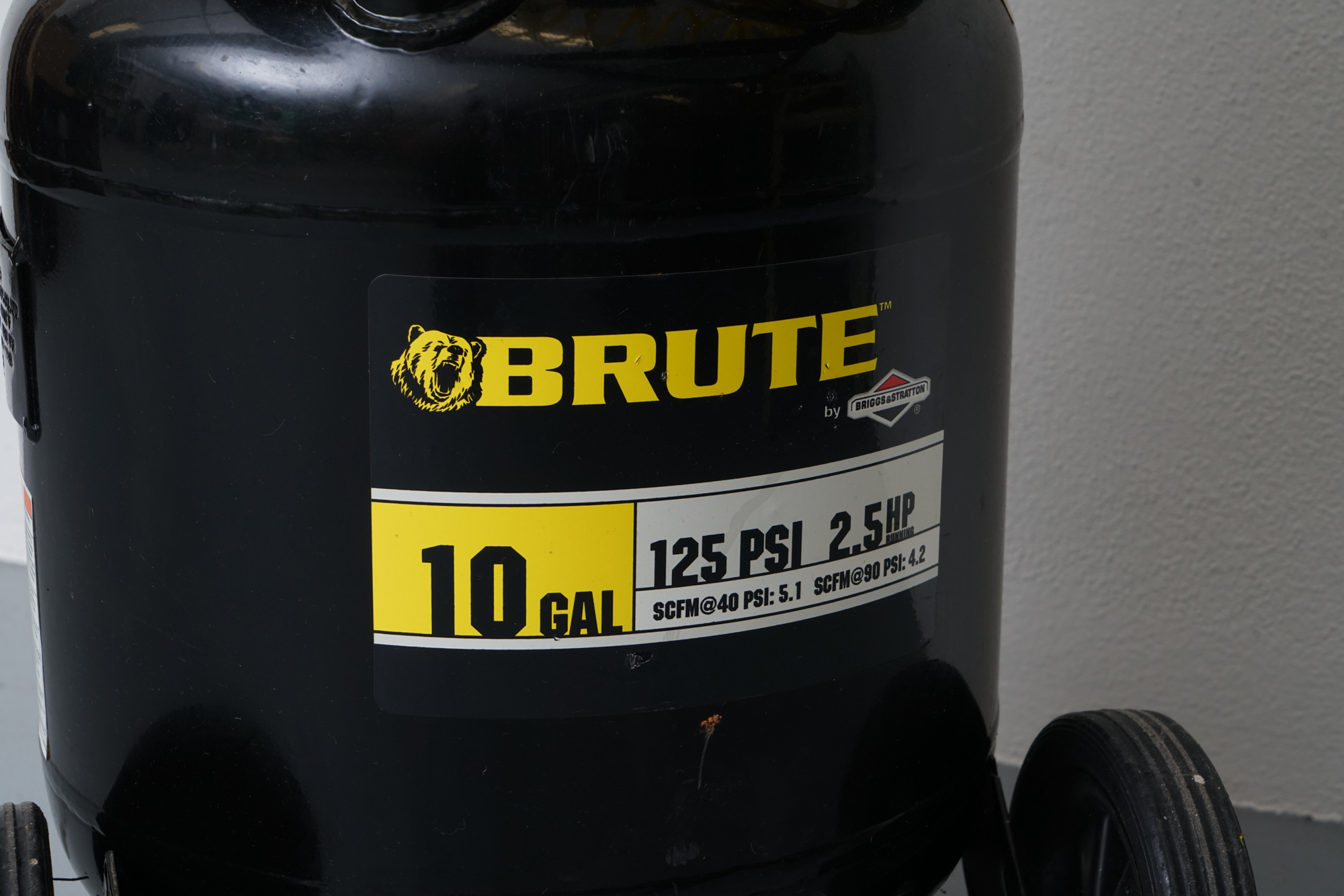 Brute by Briggs & Stratton 10 Gallon Vertical Air Compressor