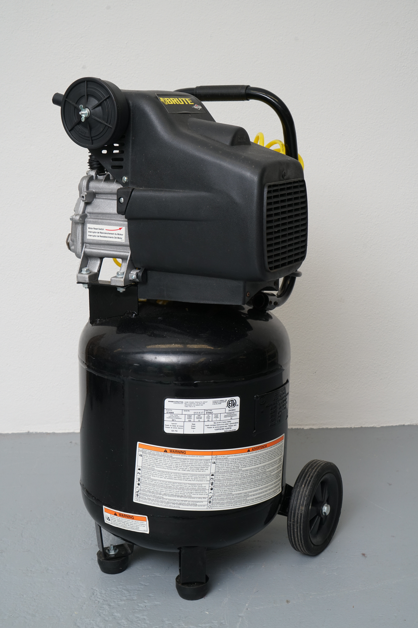 Brute by Briggs & Stratton 10 Gallon Vertical Air Compressor