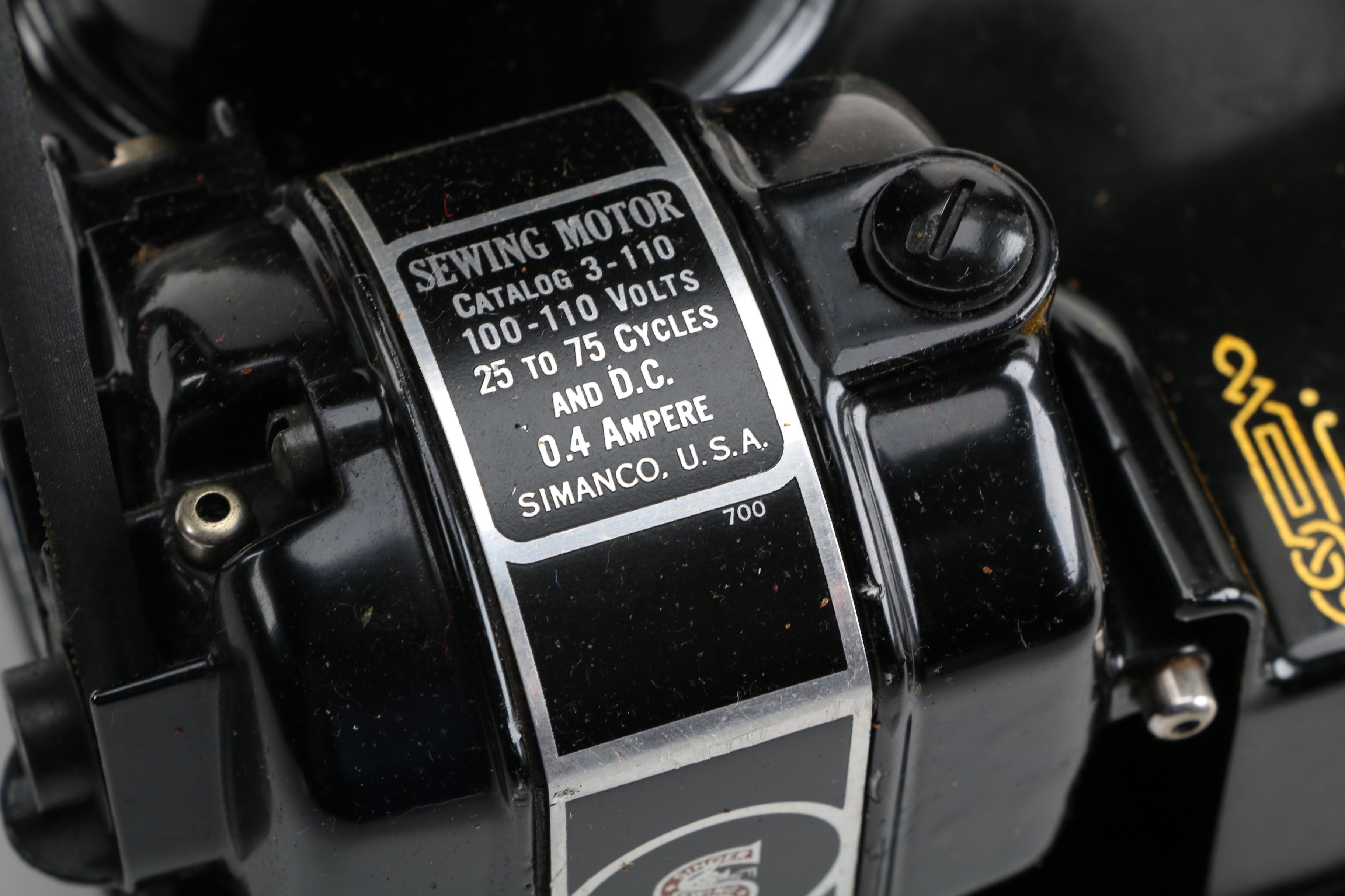 Vintage Singer Sewing Machine with Case and Accessories