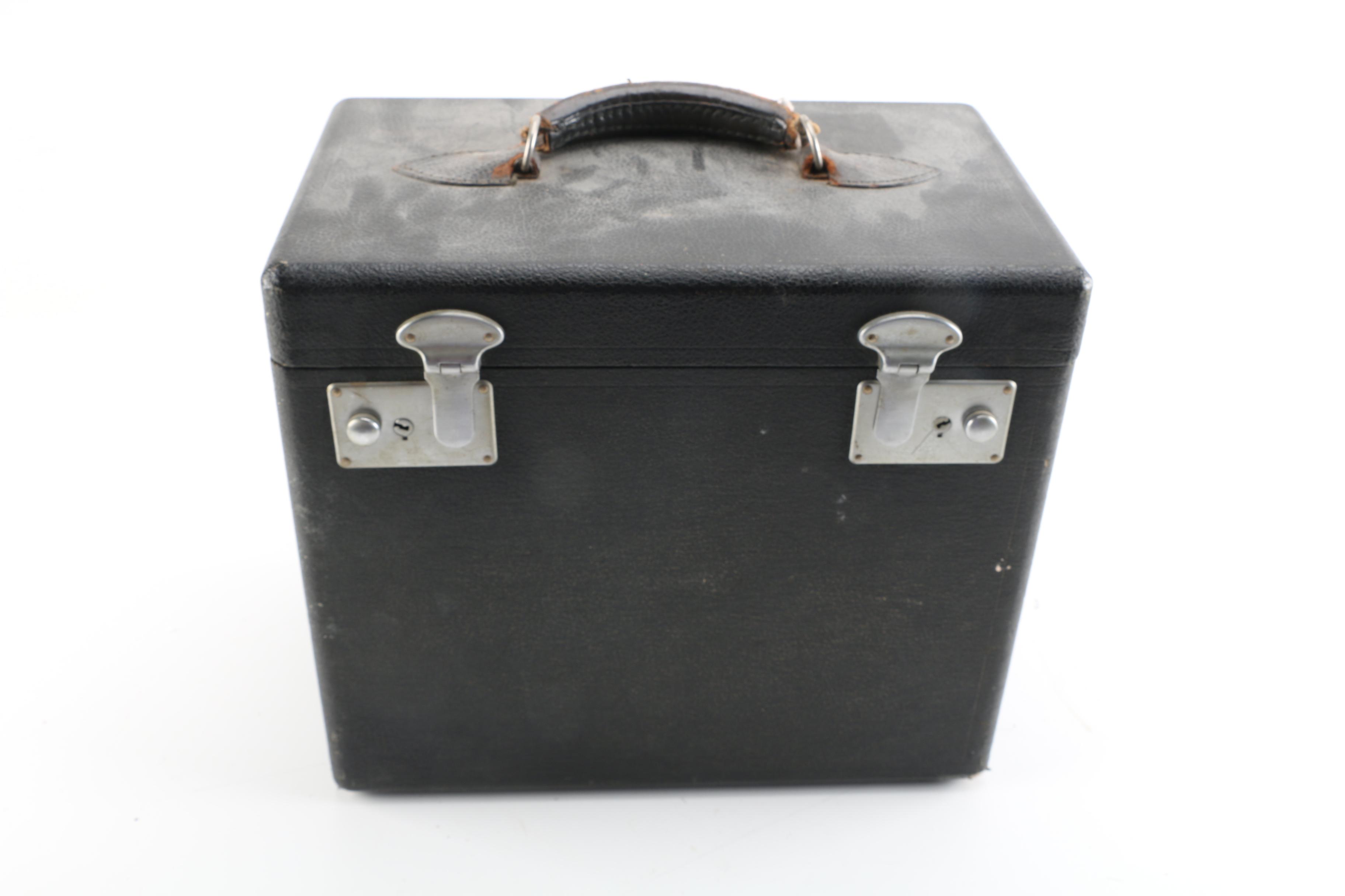 Vintage Singer Sewing Machine with Case and Accessories