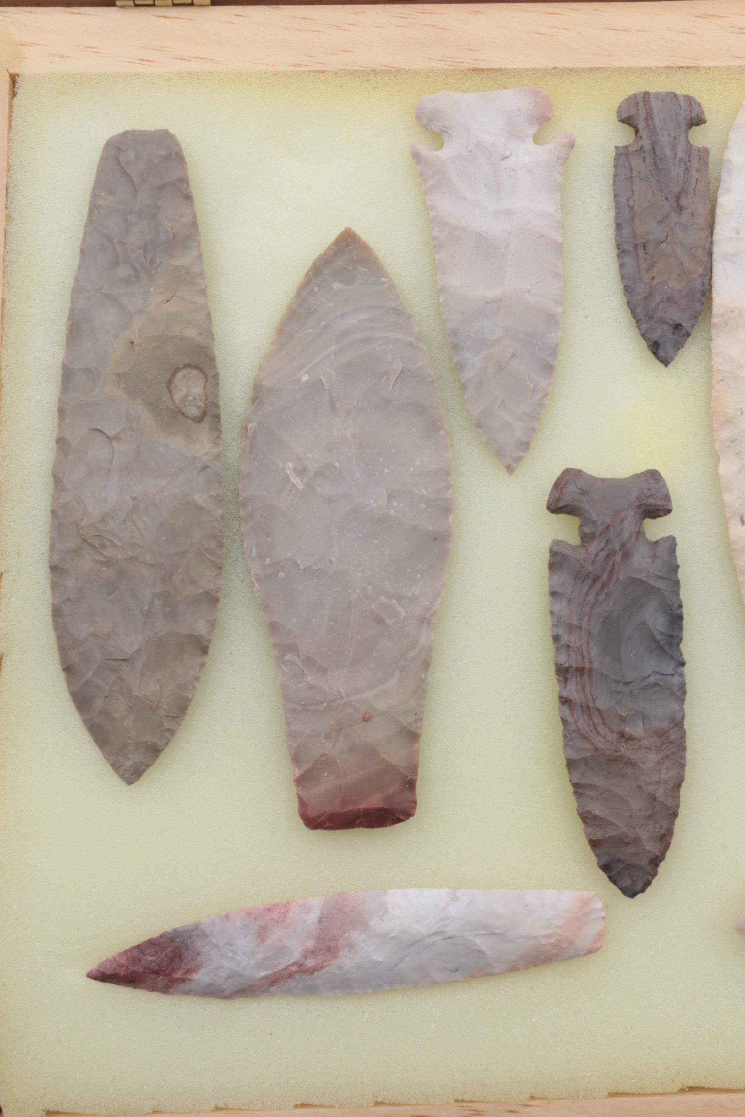 Bifacial Chert Points in Wood Case