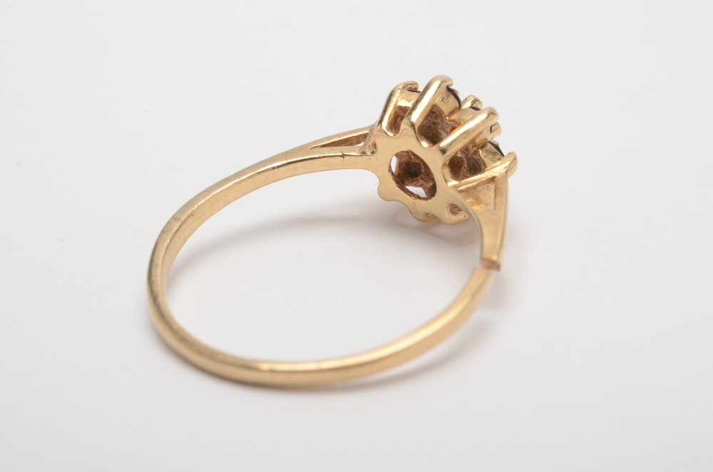 Vintage 10K Yellow Gold Opal and Garnet Ring