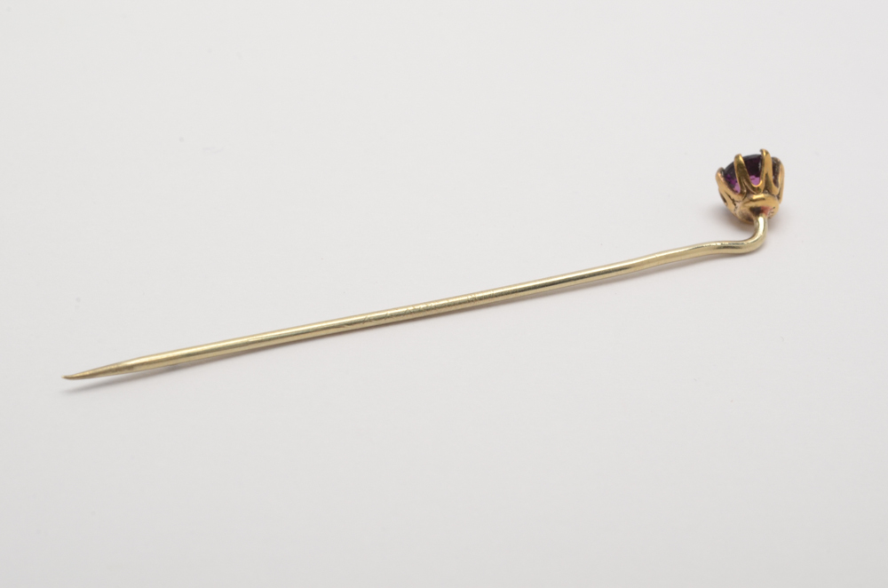 Vintage 14K Yellow Gold Purple Glass Stick Pin