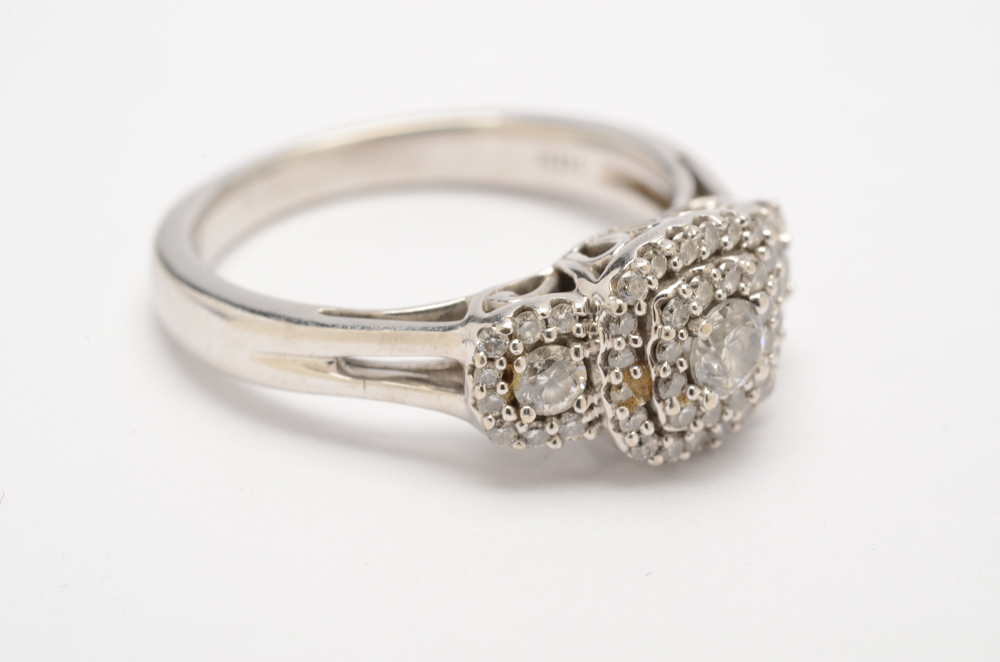 10K White Gold Diamond Ring