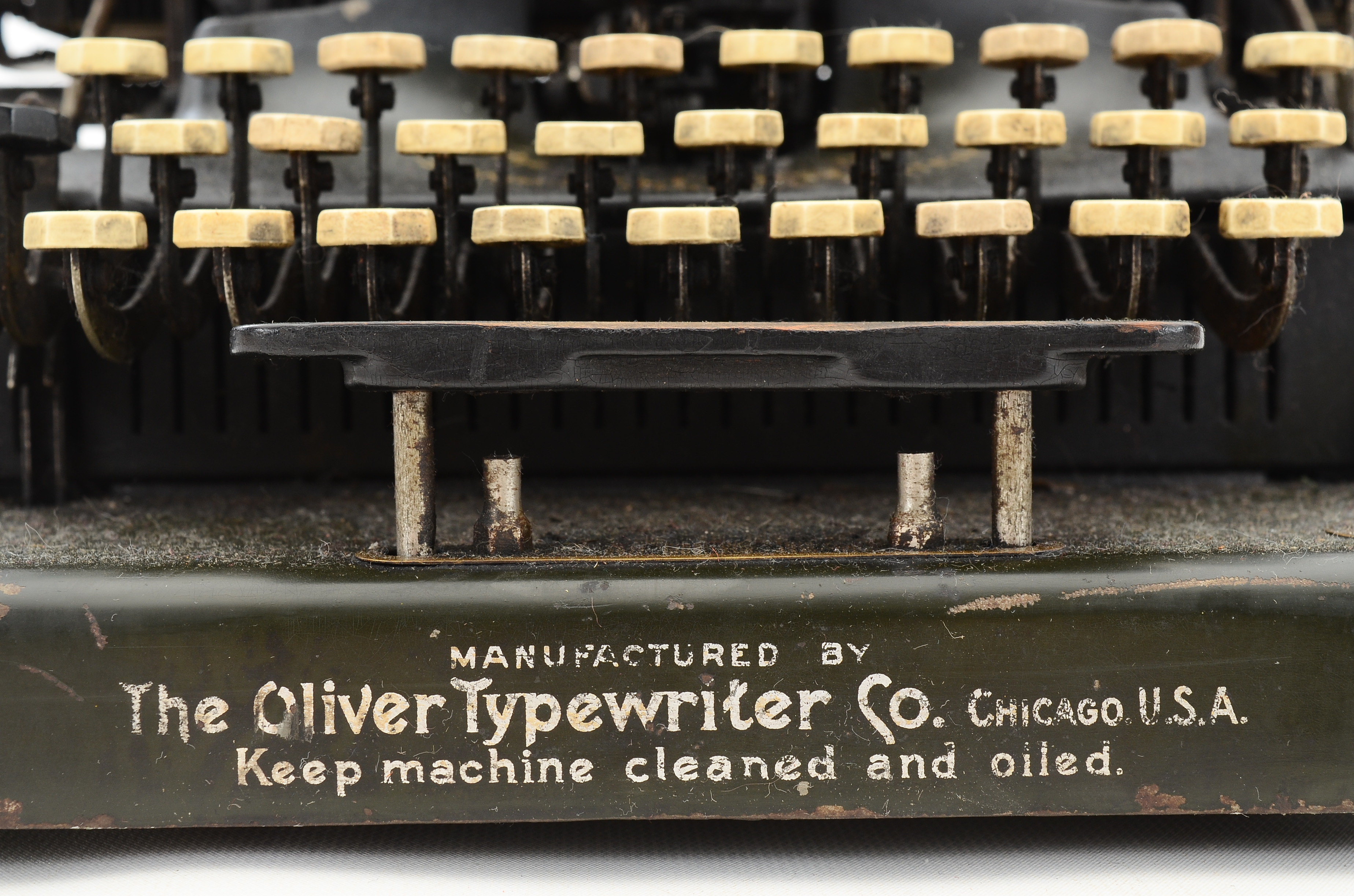 Circa 1907–1914 Oliver No. 5 Manual Typewriter