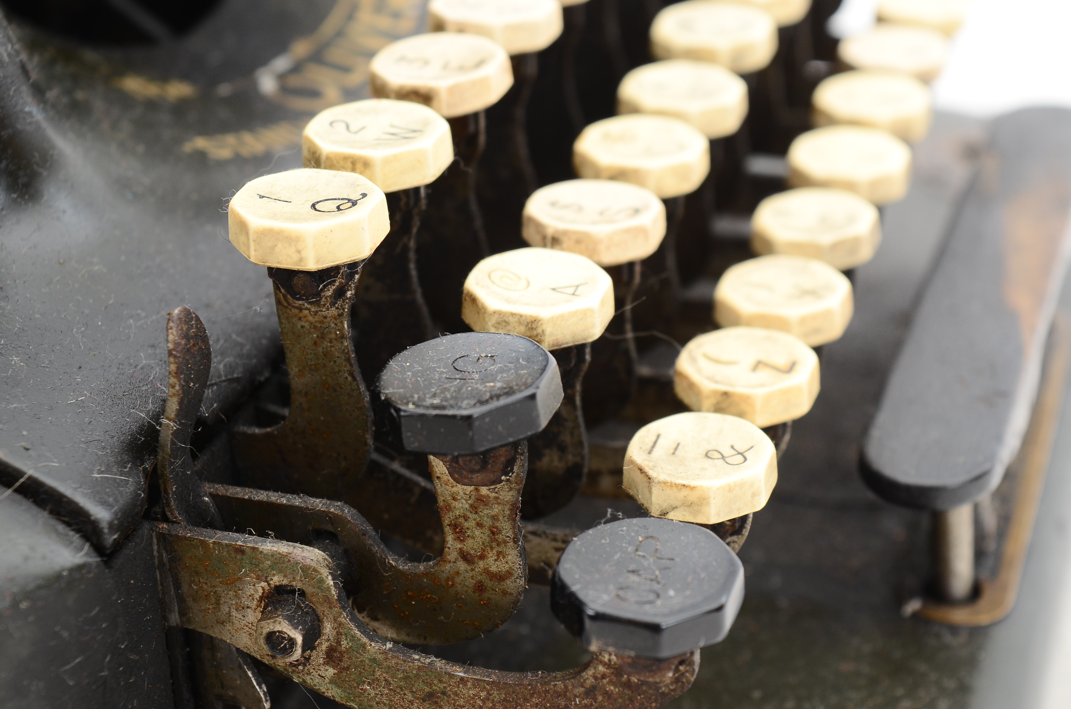 Circa 1907–1914 Oliver No. 5 Manual Typewriter