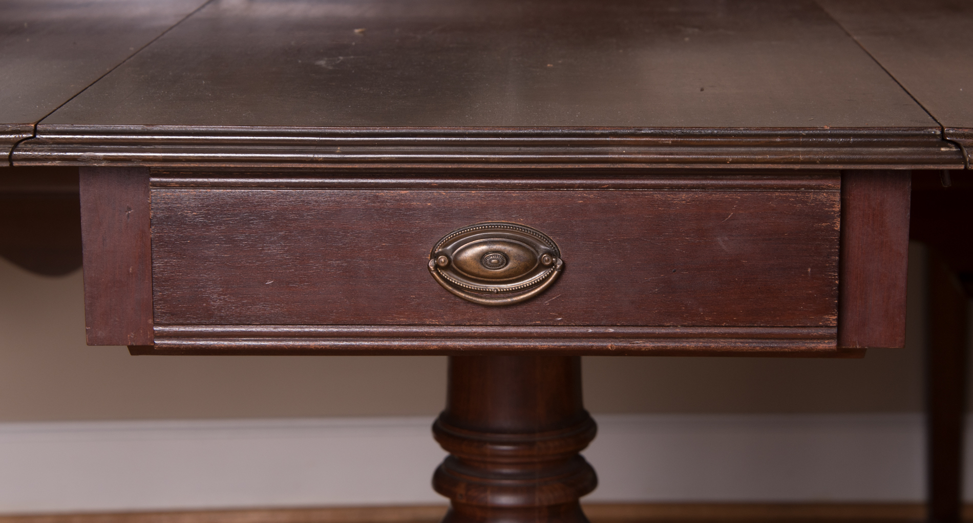 Vintage Brandt Mahogany Duncan Phyfe Drop Leaf Table