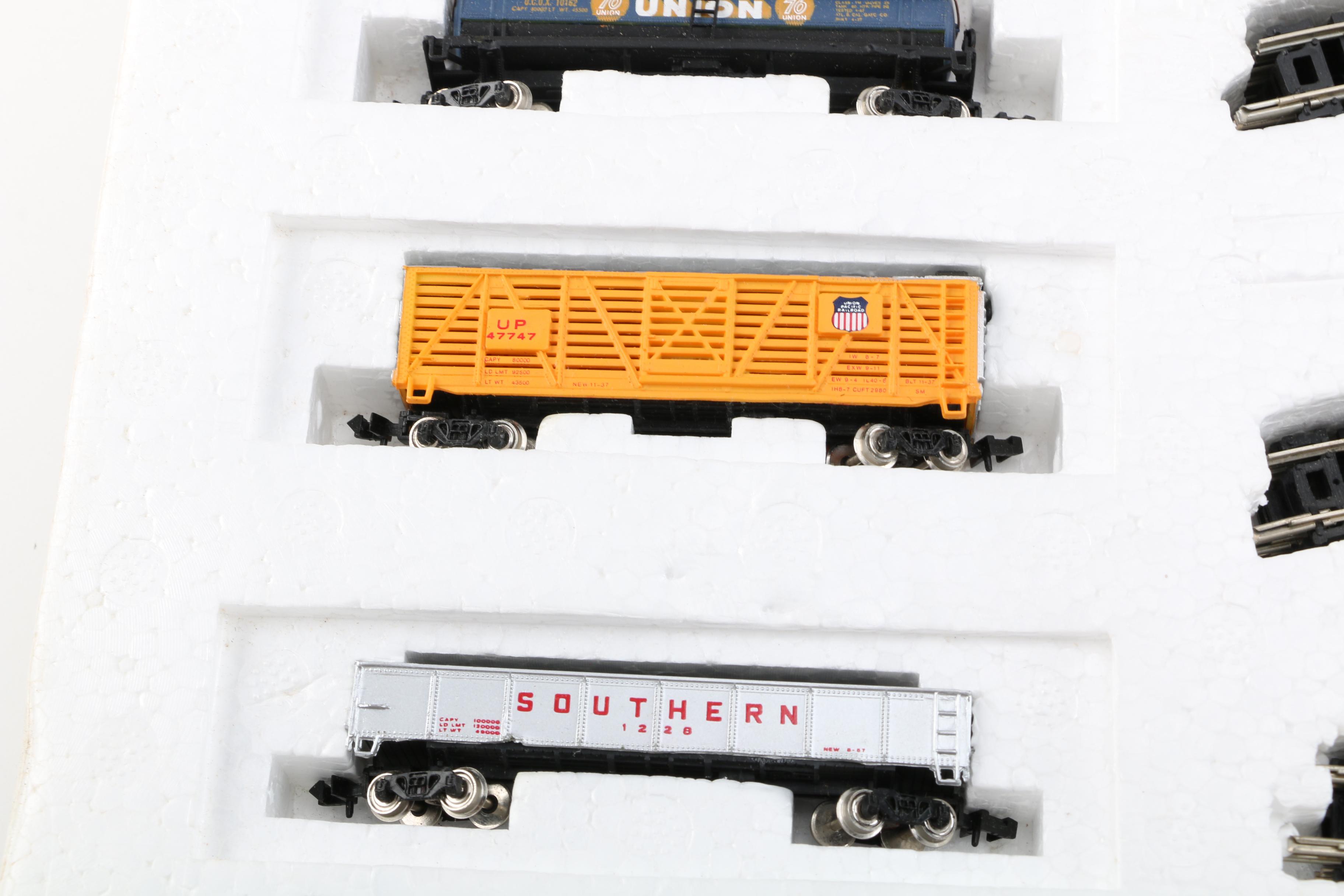 Vintage Bachmann "Empire Builder" N Scale Electric Train Set