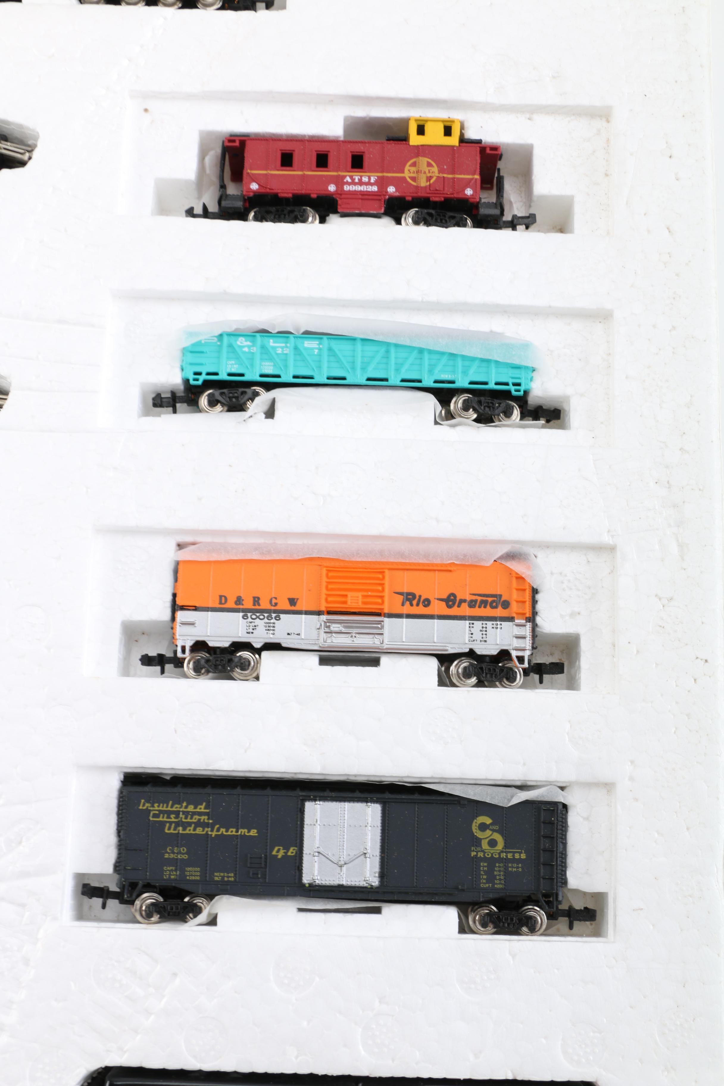 Vintage Bachmann "Empire Builder" N Scale Electric Train Set