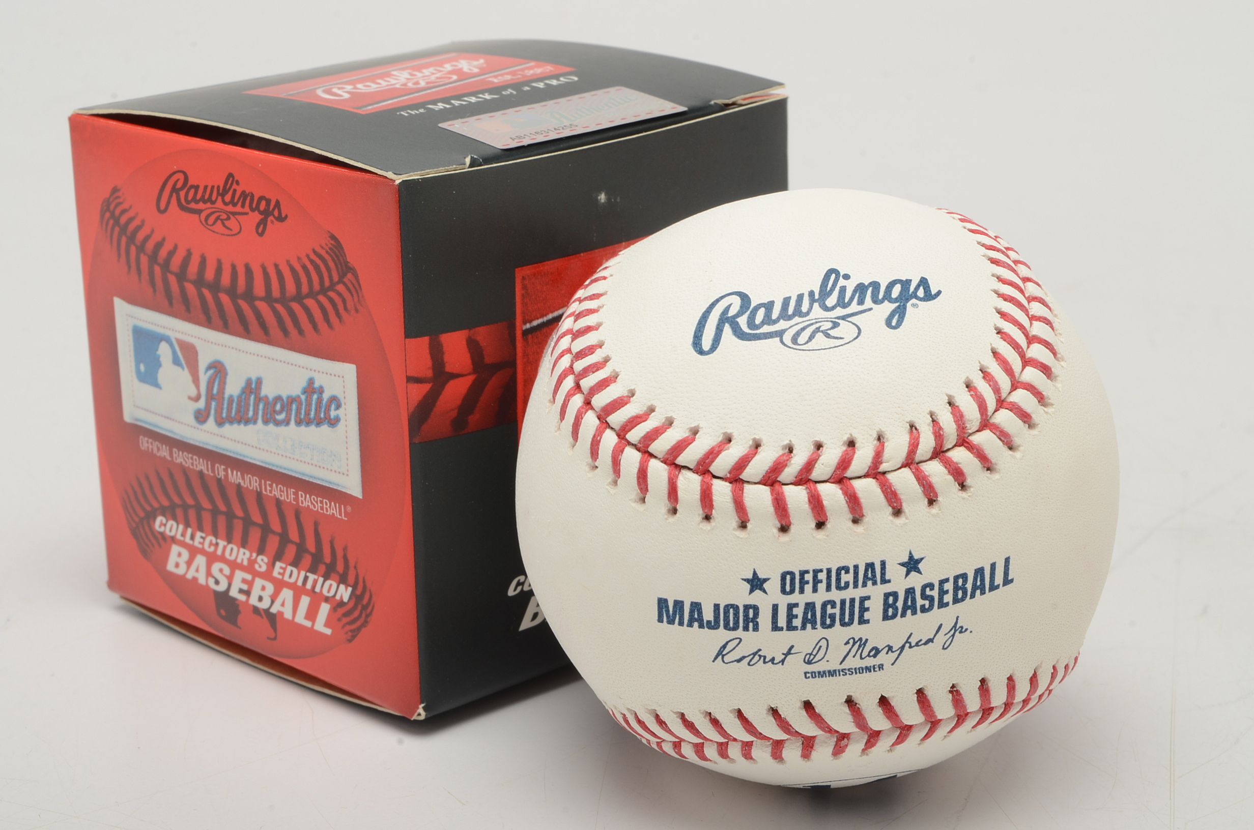 Pete Rose Bobbleheads with Commemorative Rose Ball