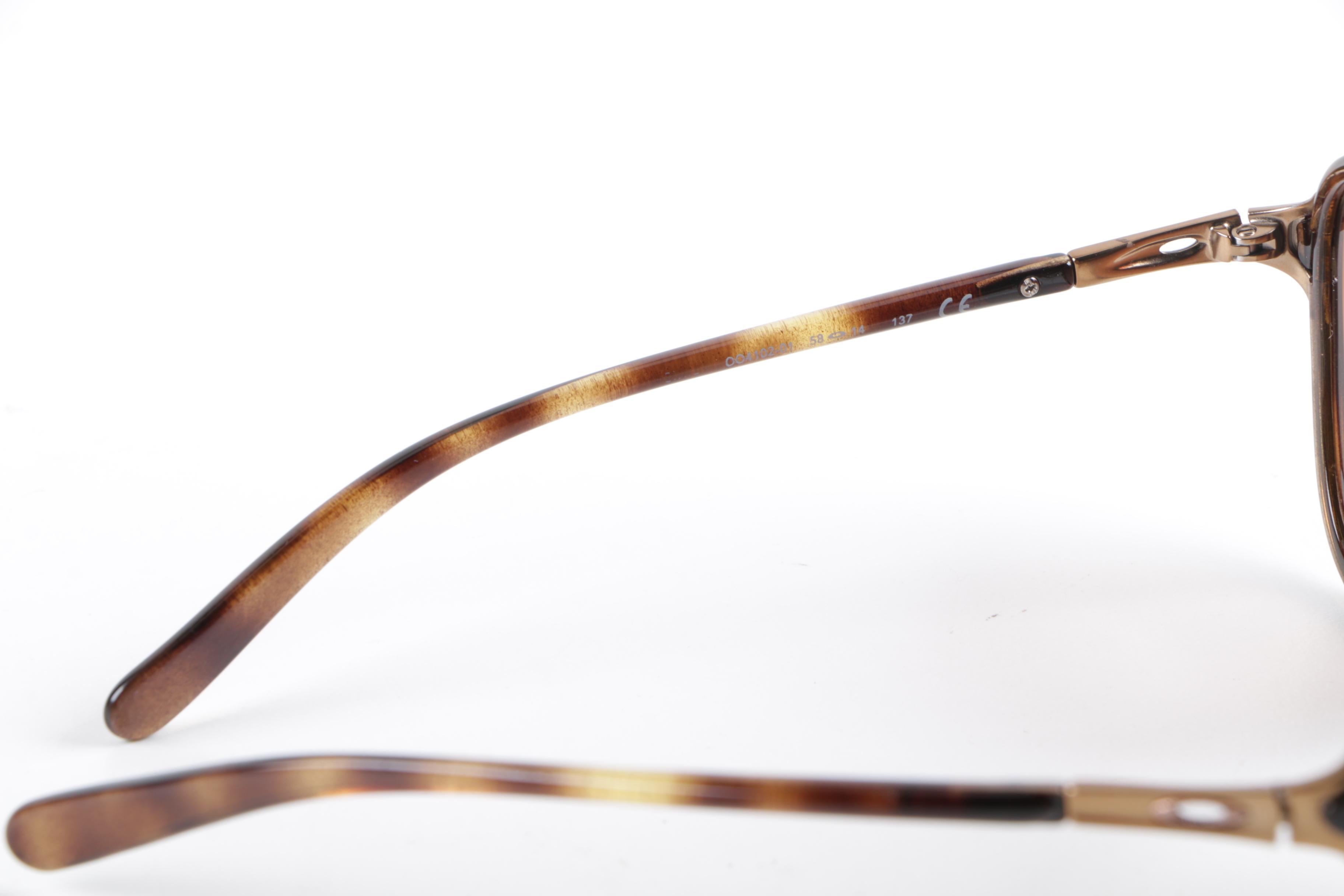 Oakley Kickback Tortoiseshell Style Aviator Sunglasses