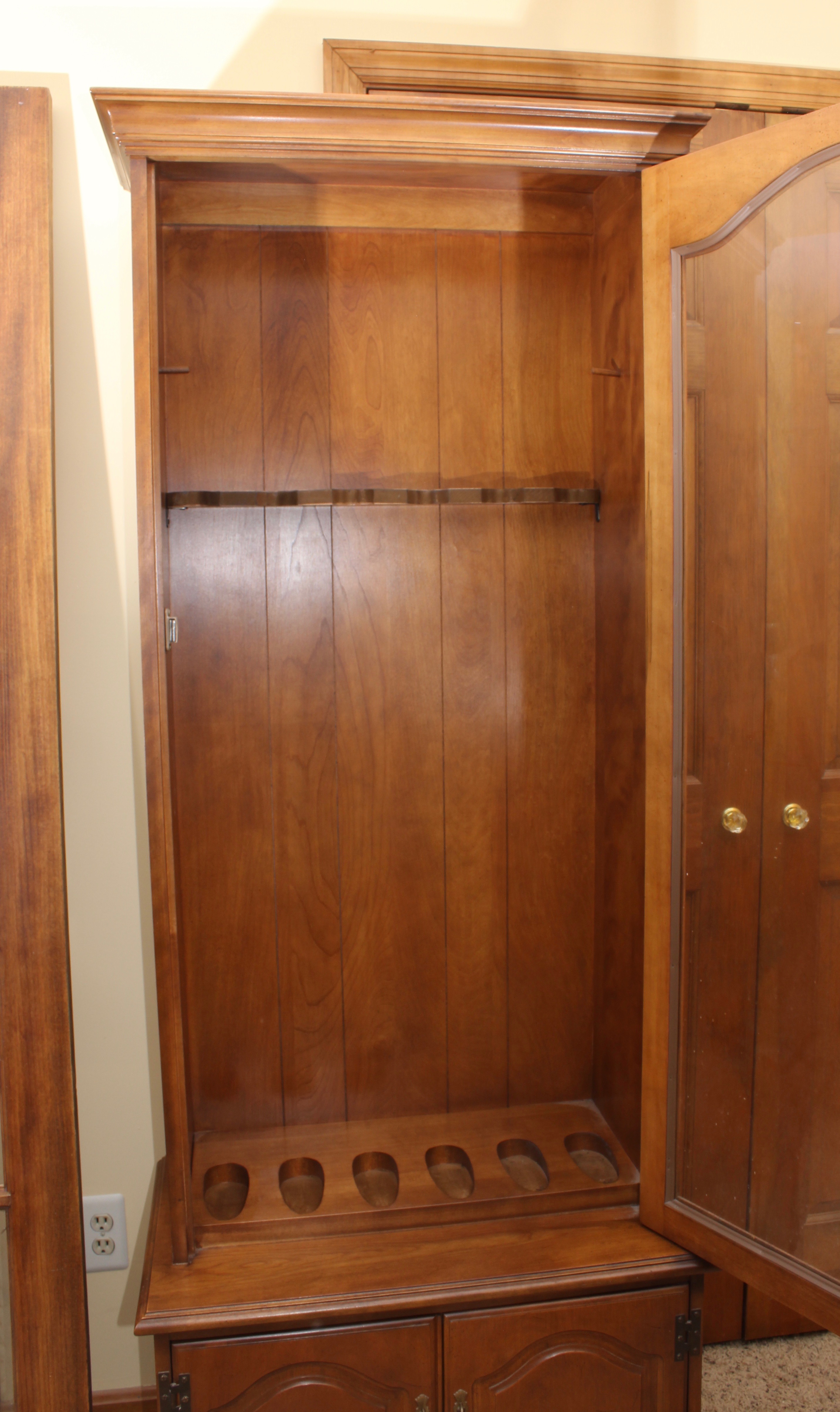 Vintage Lockable Gun Case by Jasper Cabinet