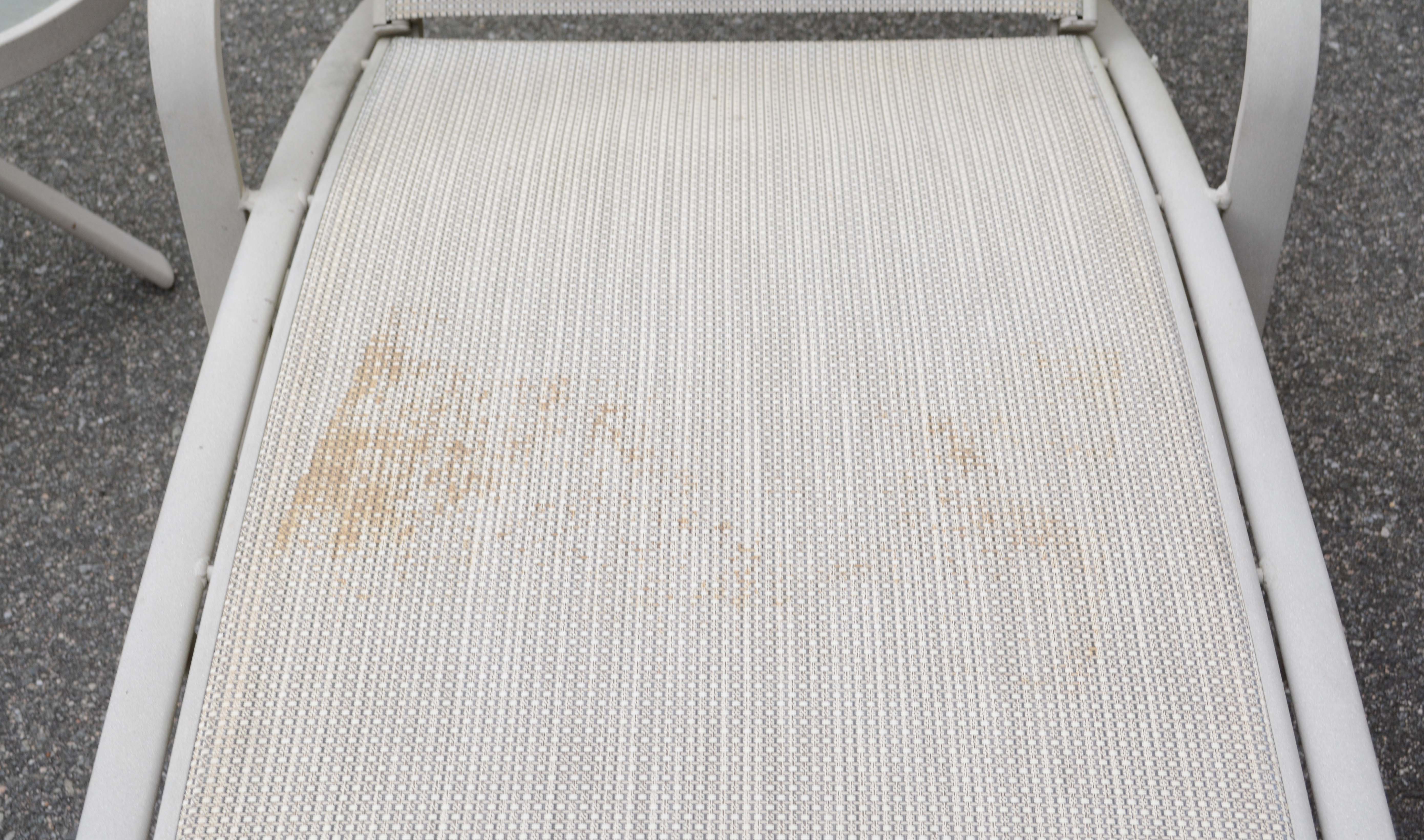 Tropitone Patio Loungers With Side Table