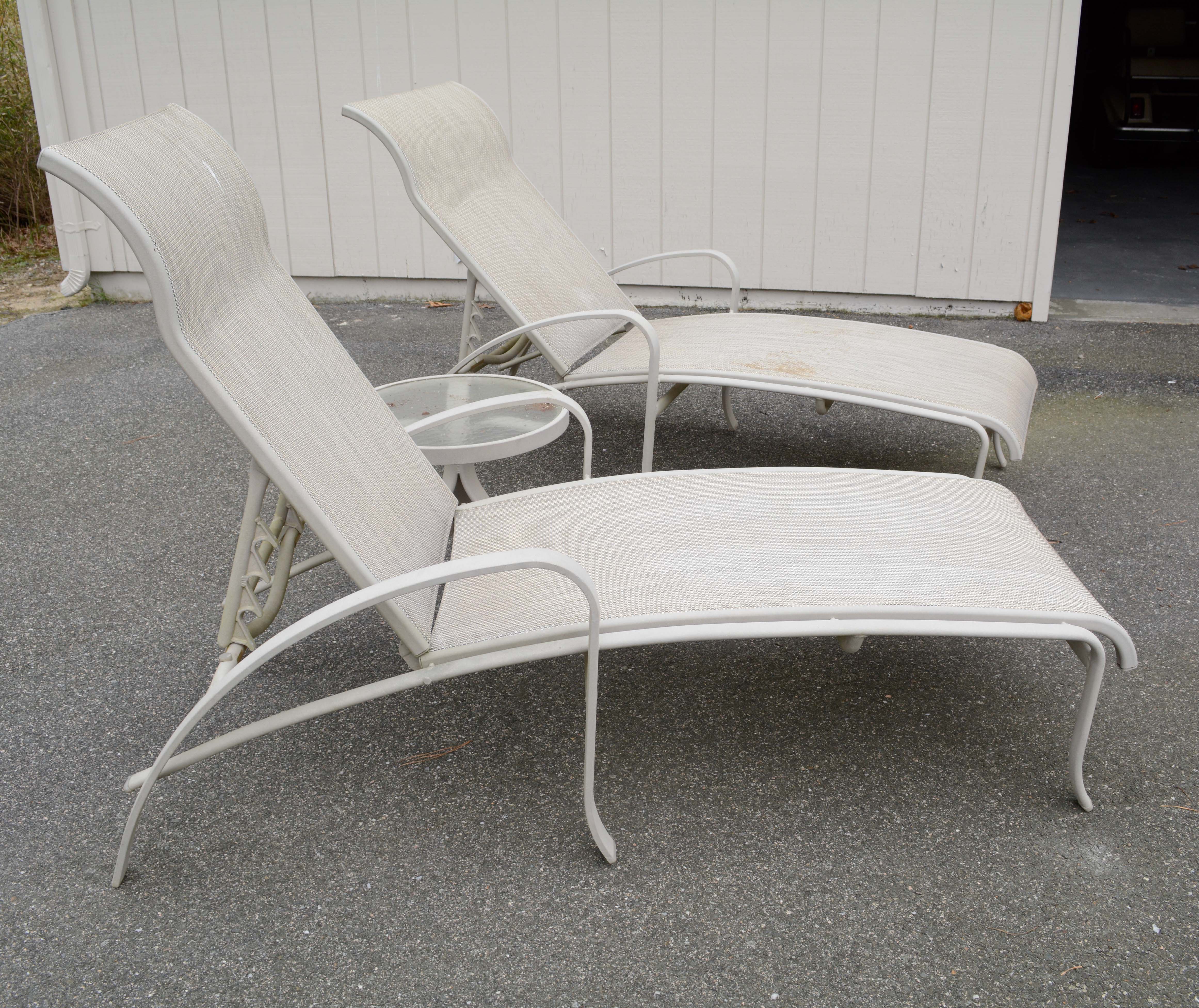 Tropitone Patio Loungers With Side Table