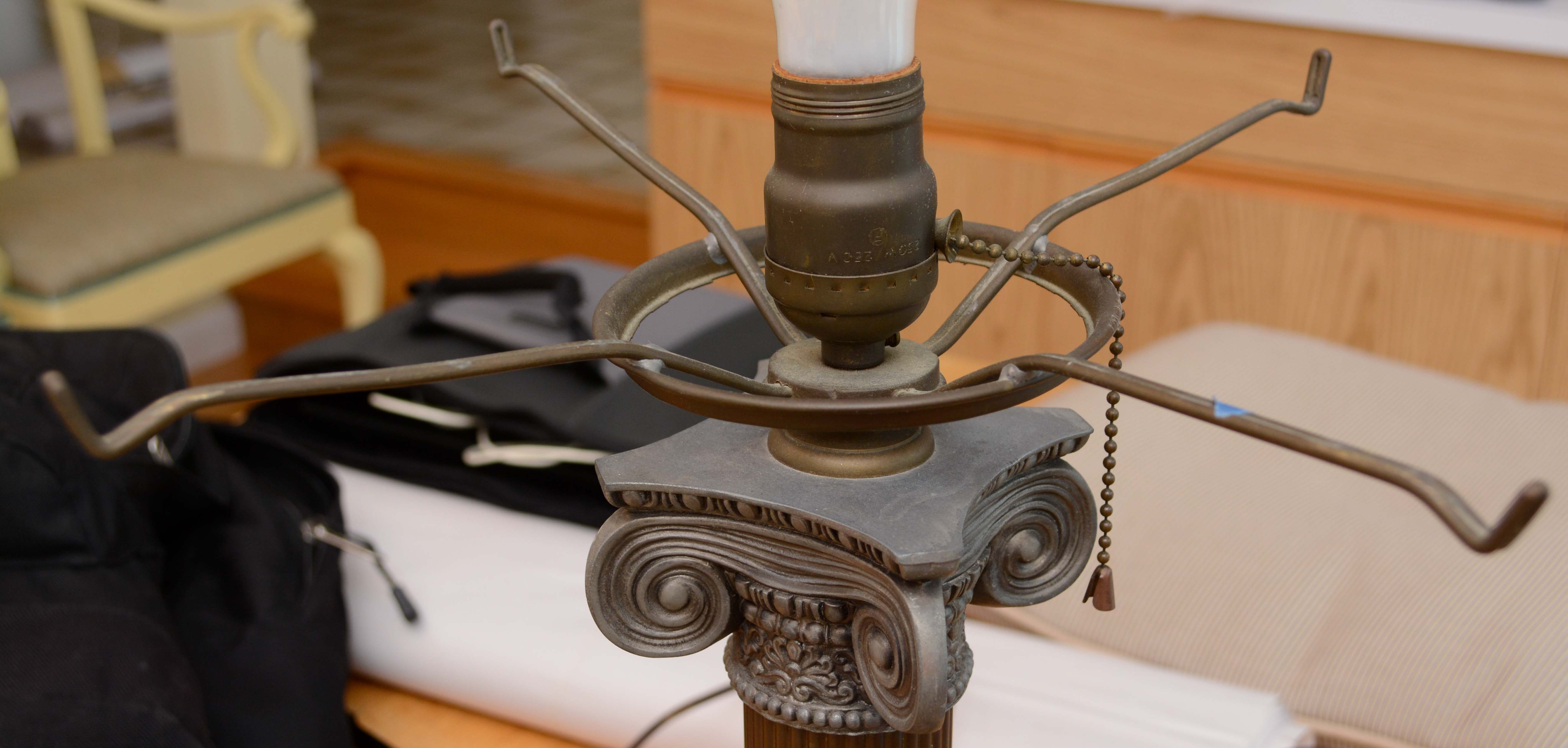 Vintage Pairpoint Reverse Painted Art Glass Table Lamp