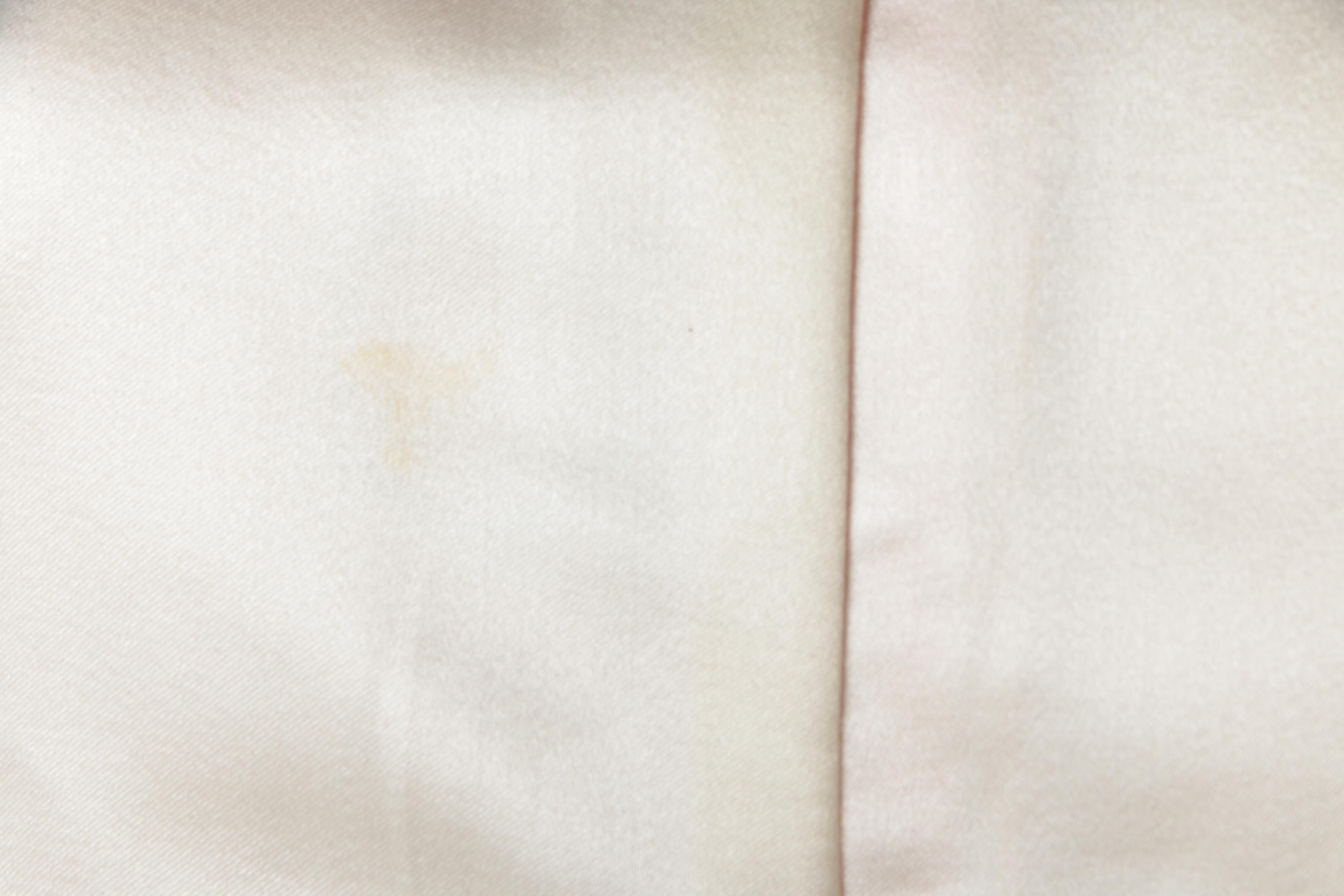 Women's Vintage Chinese Red Silk Jacket with Spider Chrysanthemum Motif