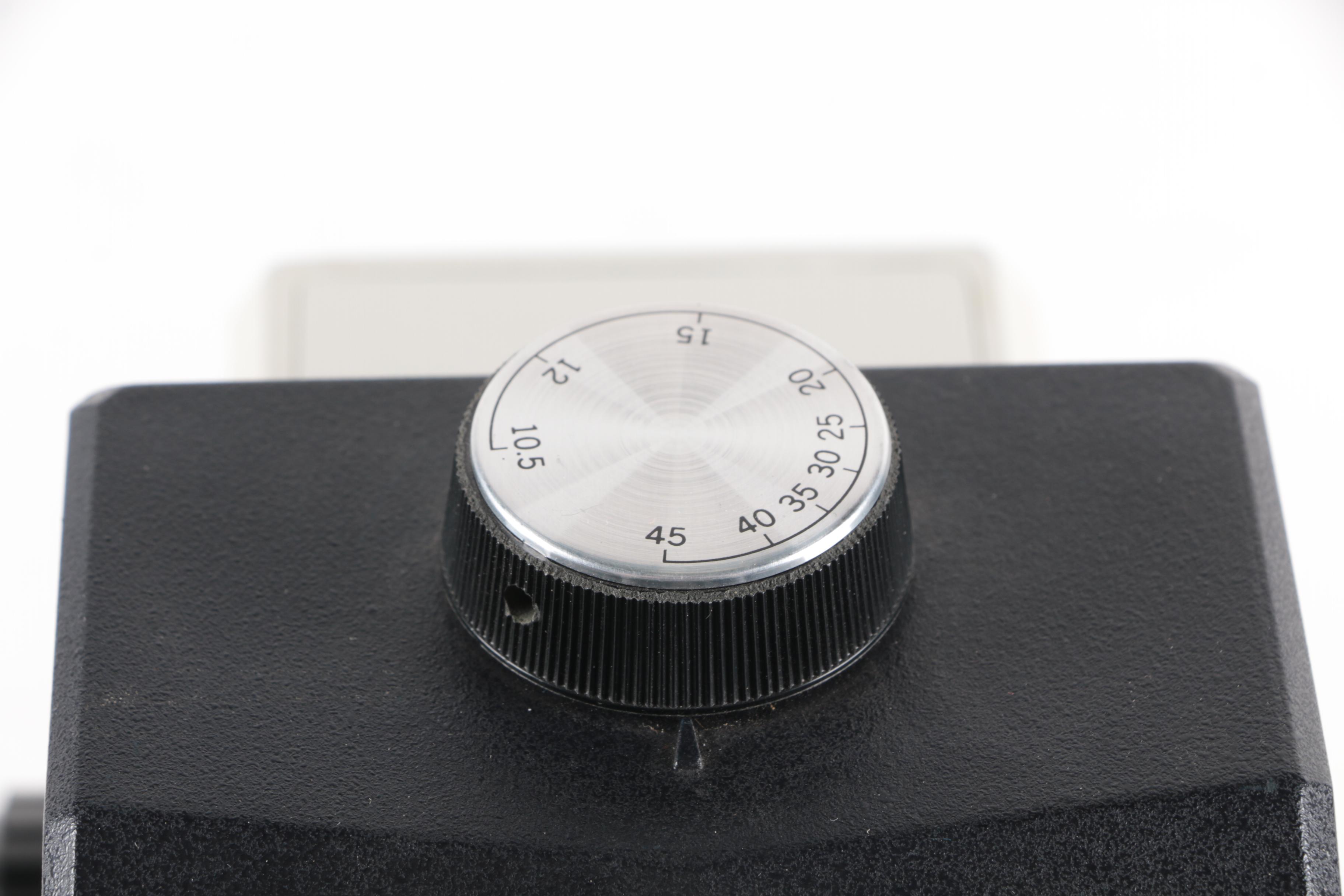 Leica Zoom 2000 Microscope