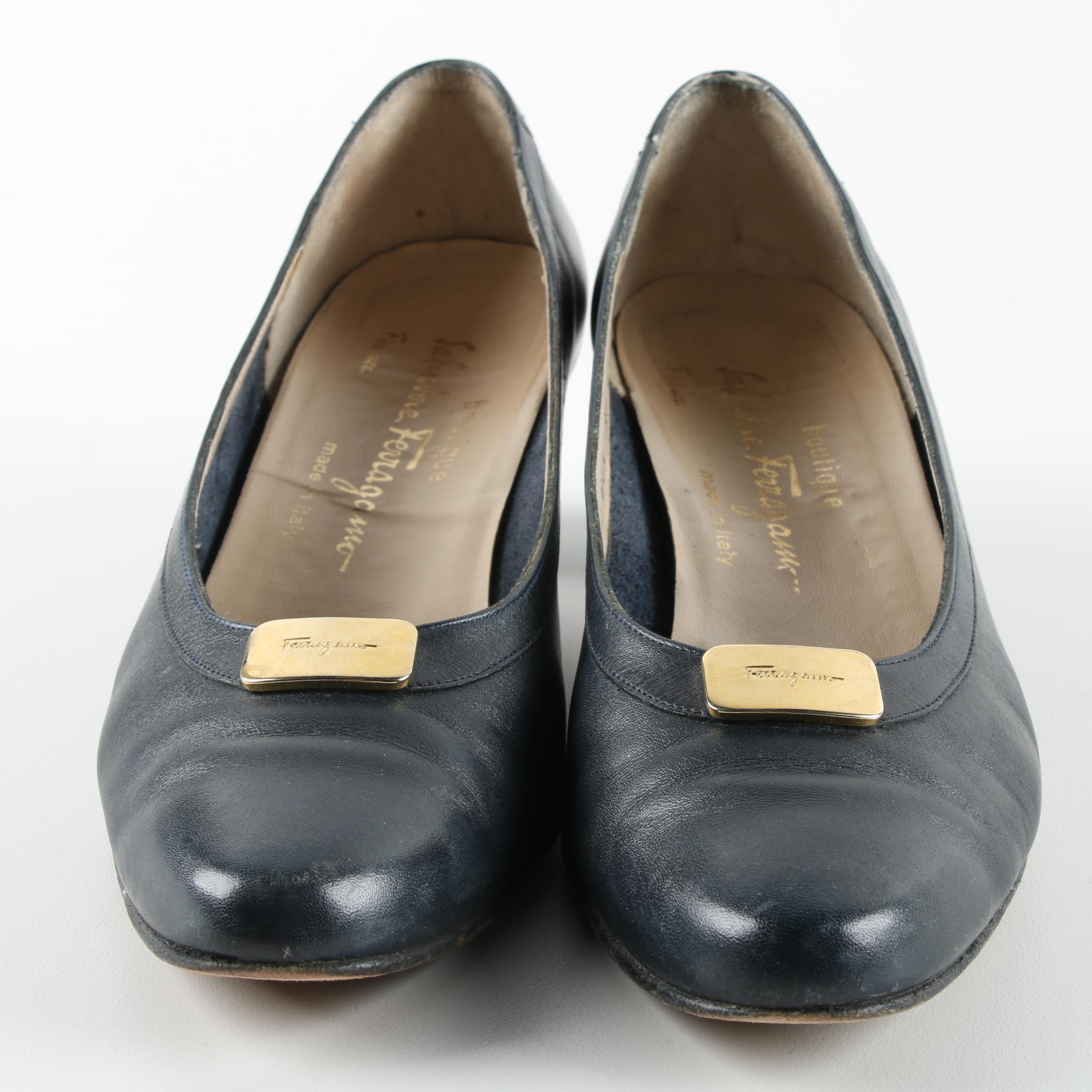 Vintage Salvatore Ferragamo Navy Blue Leather Pumps, Made in Italy
