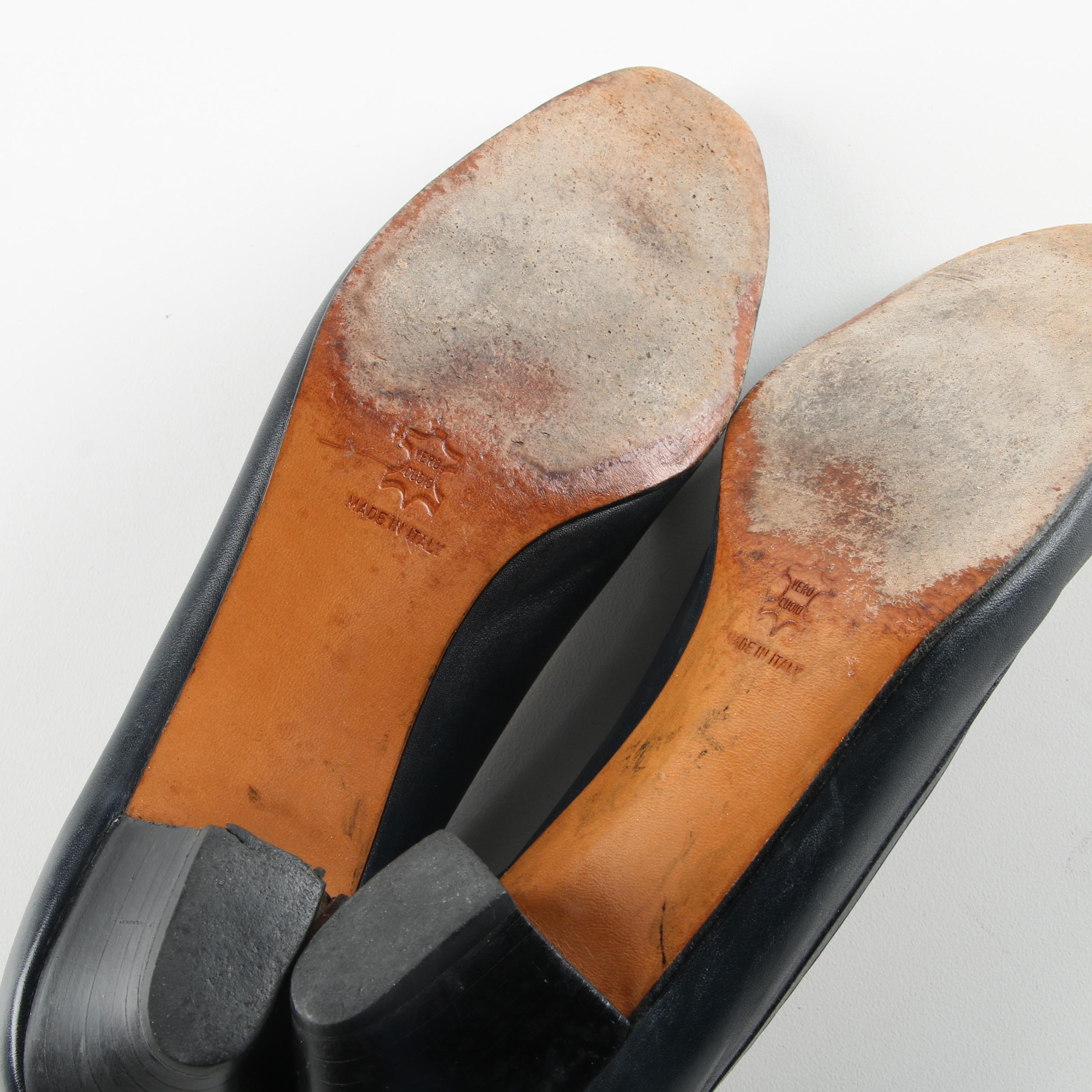 Vintage Salvatore Ferragamo Navy Blue Leather Pumps, Made in Italy