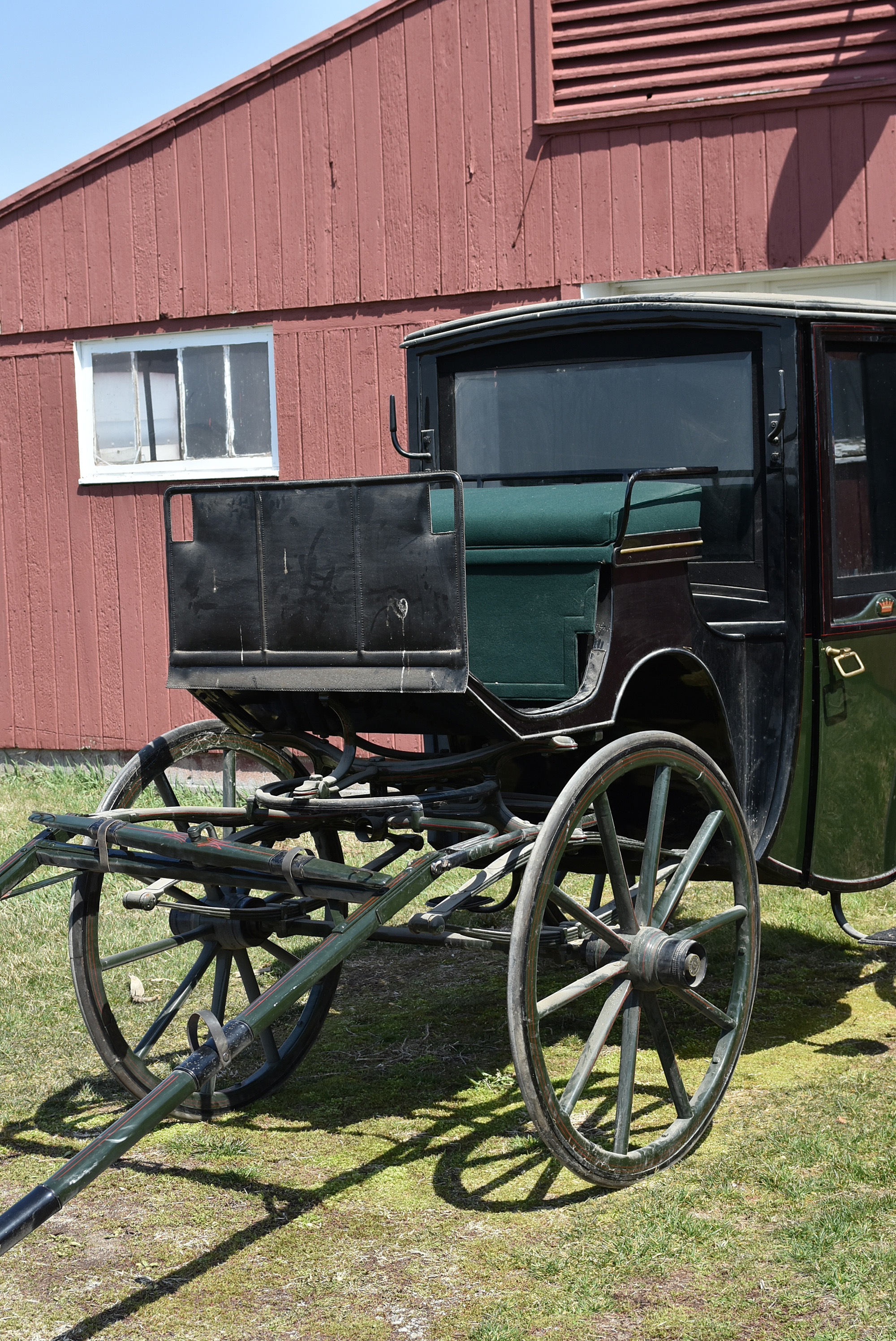 Antique Horse-Drawn Brougham Style Carriage by Hincks & Johnson of Bridgeport