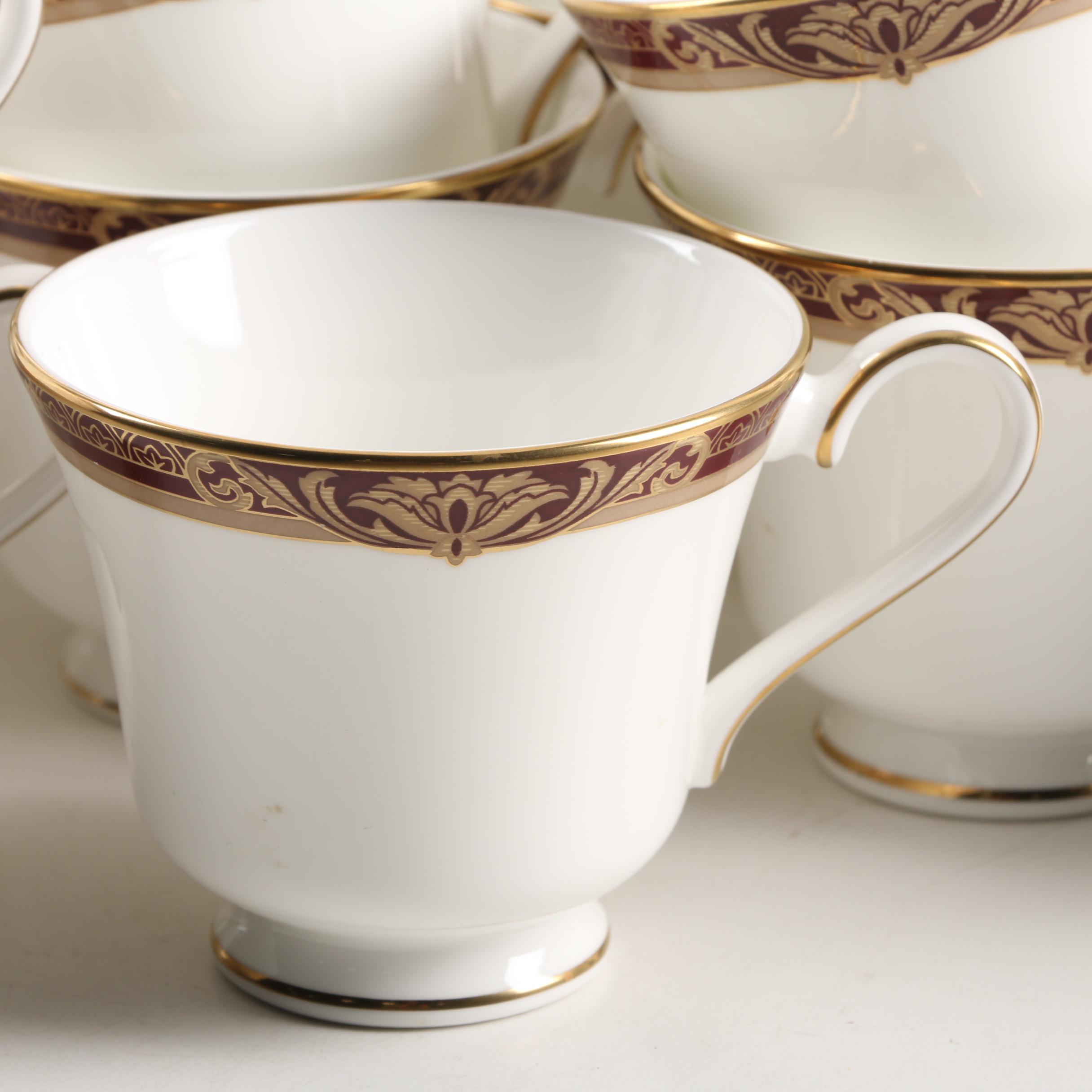 Royal Doulton "Tennyson" Bone China Dinner Service