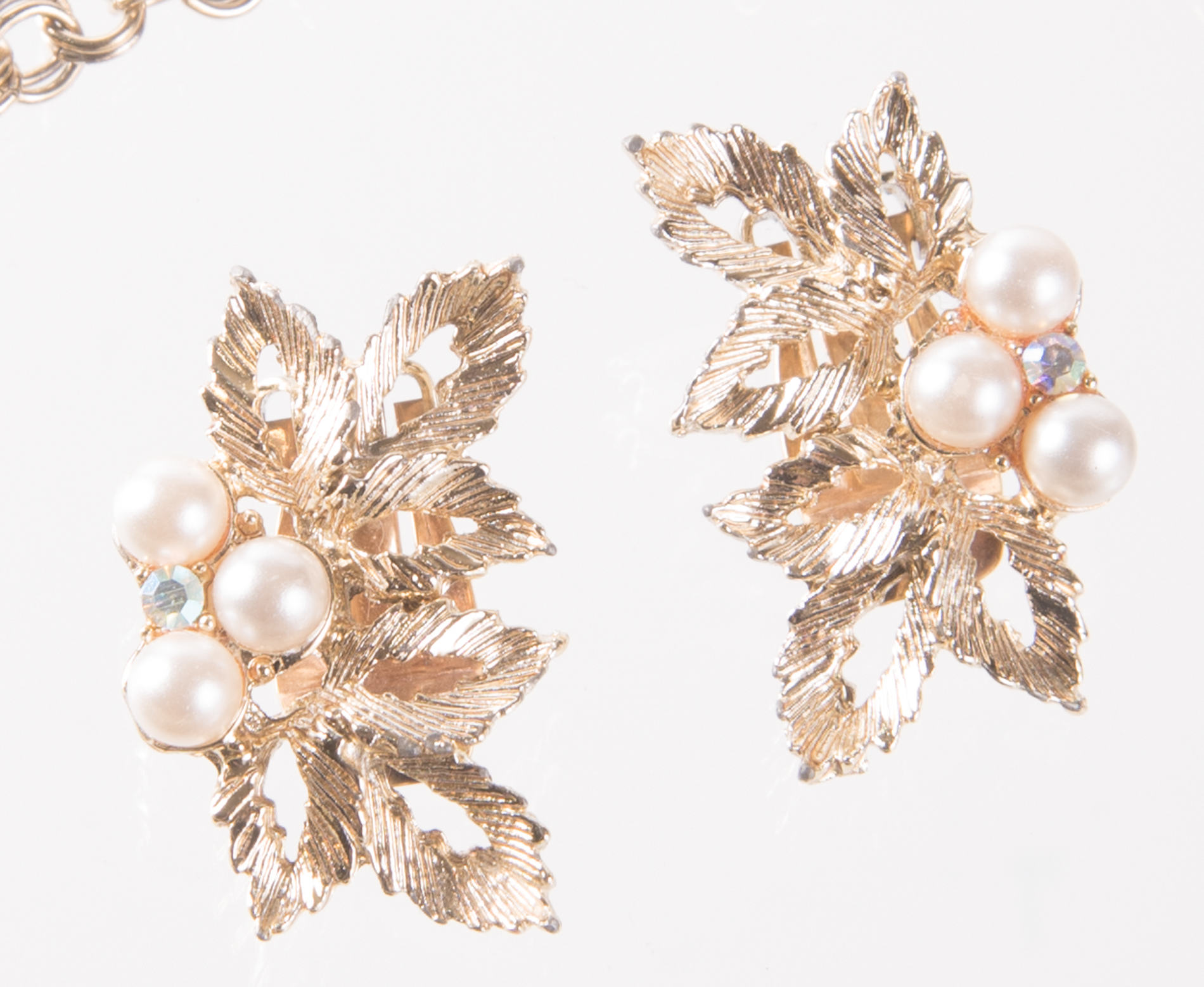 Judy Loe Gold Tone and Faux Pearl Parure