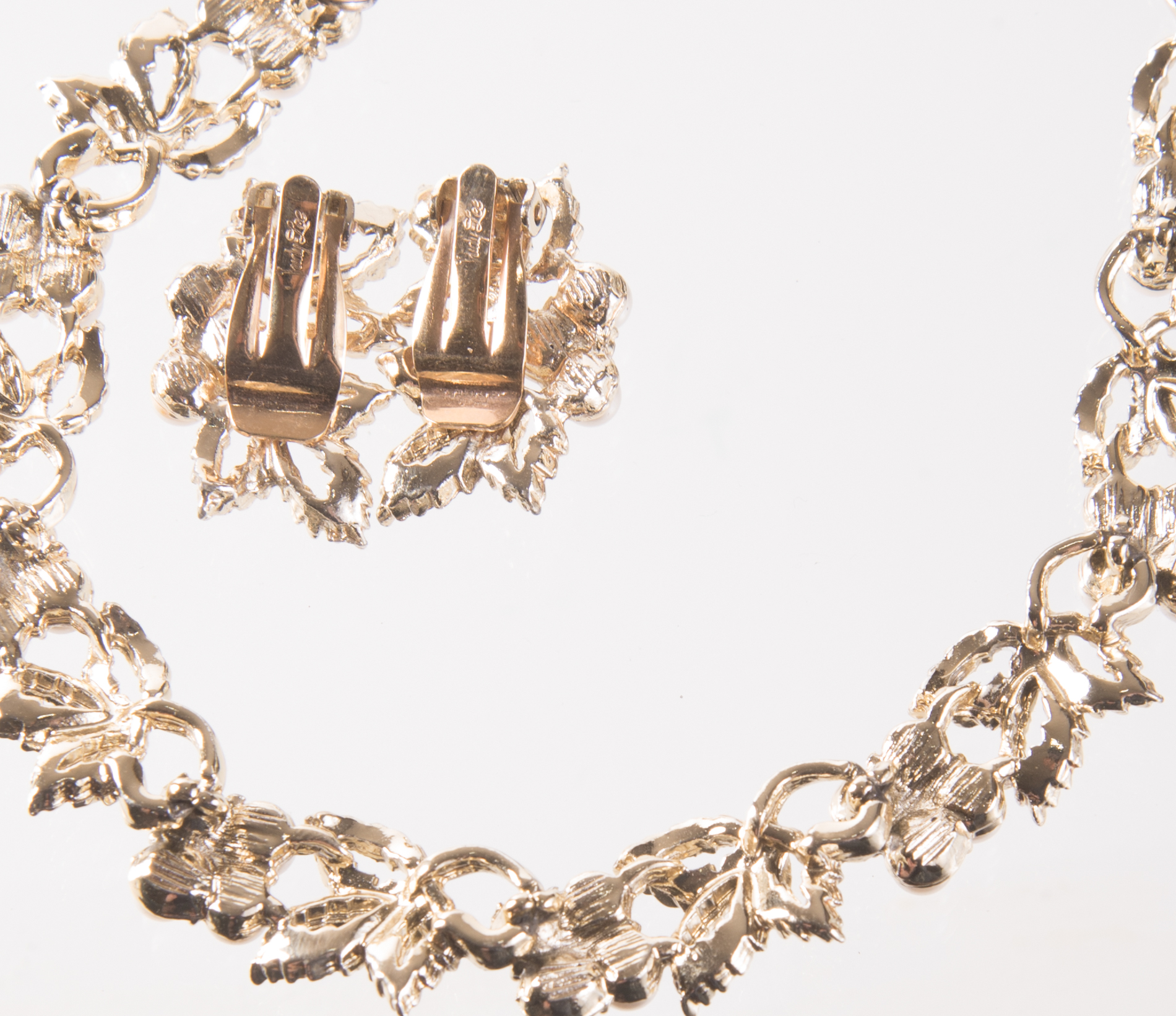 Judy Loe Gold Tone and Faux Pearl Parure