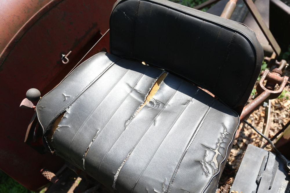 1965 International Harvester Model 424 Tractor