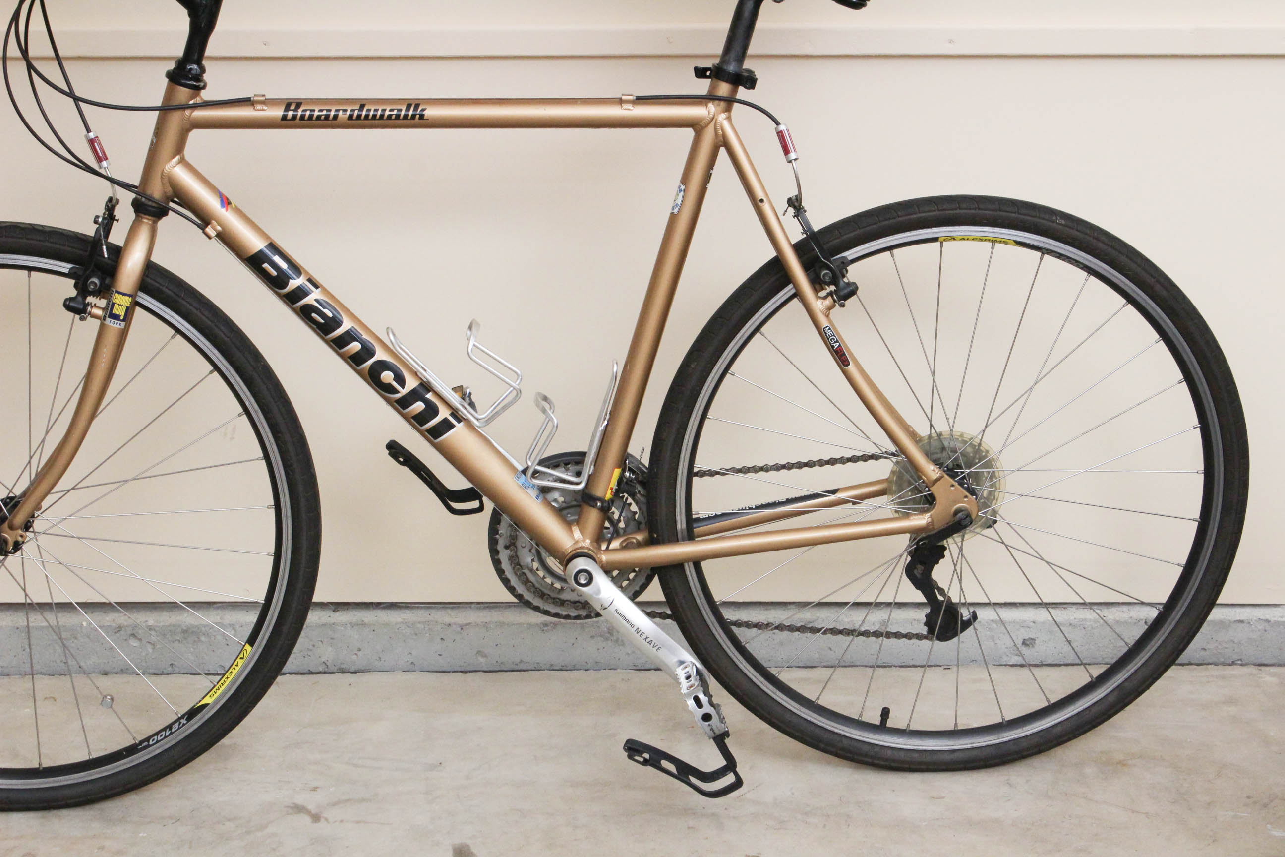 Bianchi Boardwalk Aluminum Hybrid Bicycle