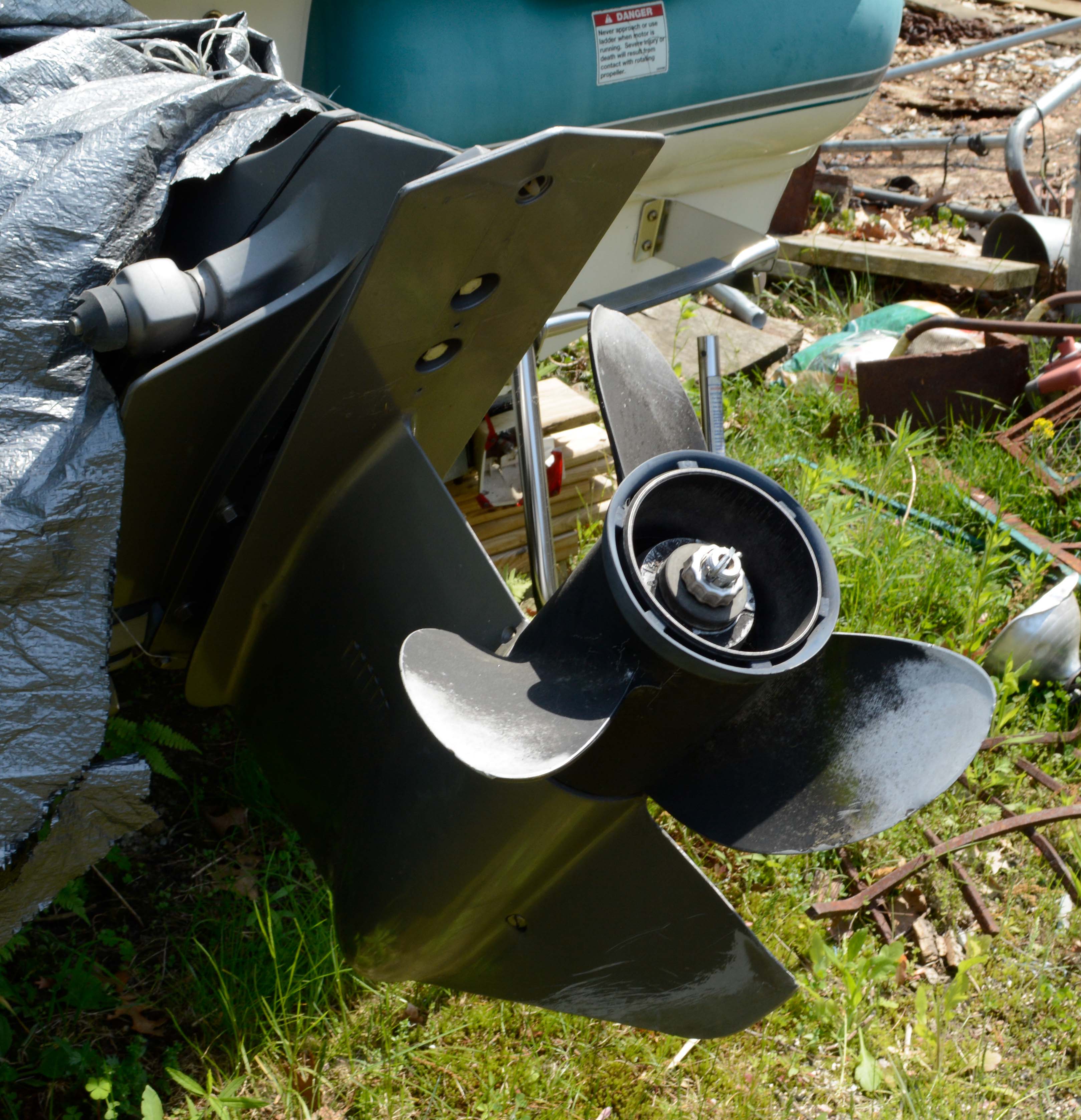 Circa 1999 Larson Delta-Conic 186 SEi 20' Boat with Trailer