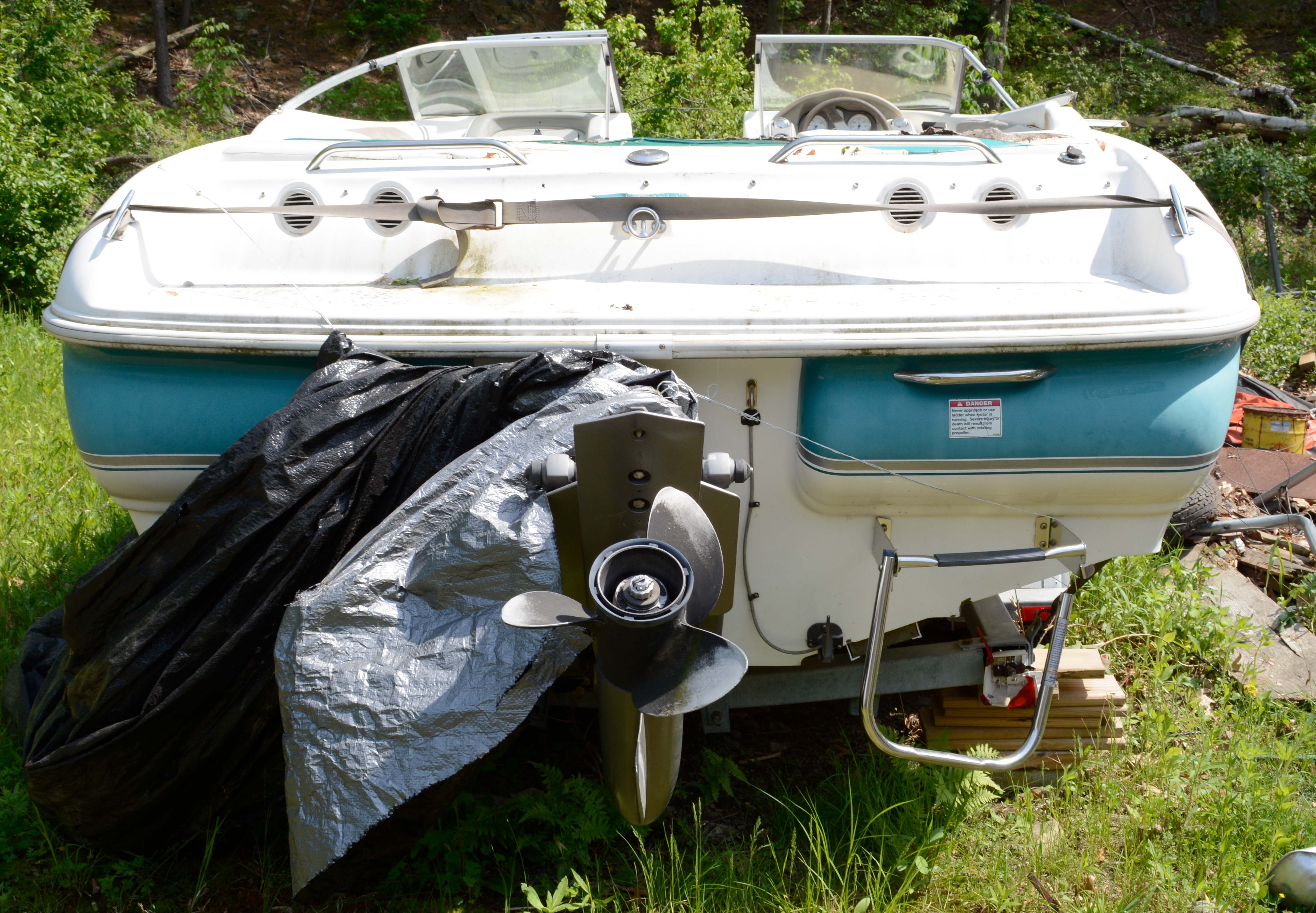 Circa 1999 Larson Delta-Conic 186 SEi 20' Boat with Trailer