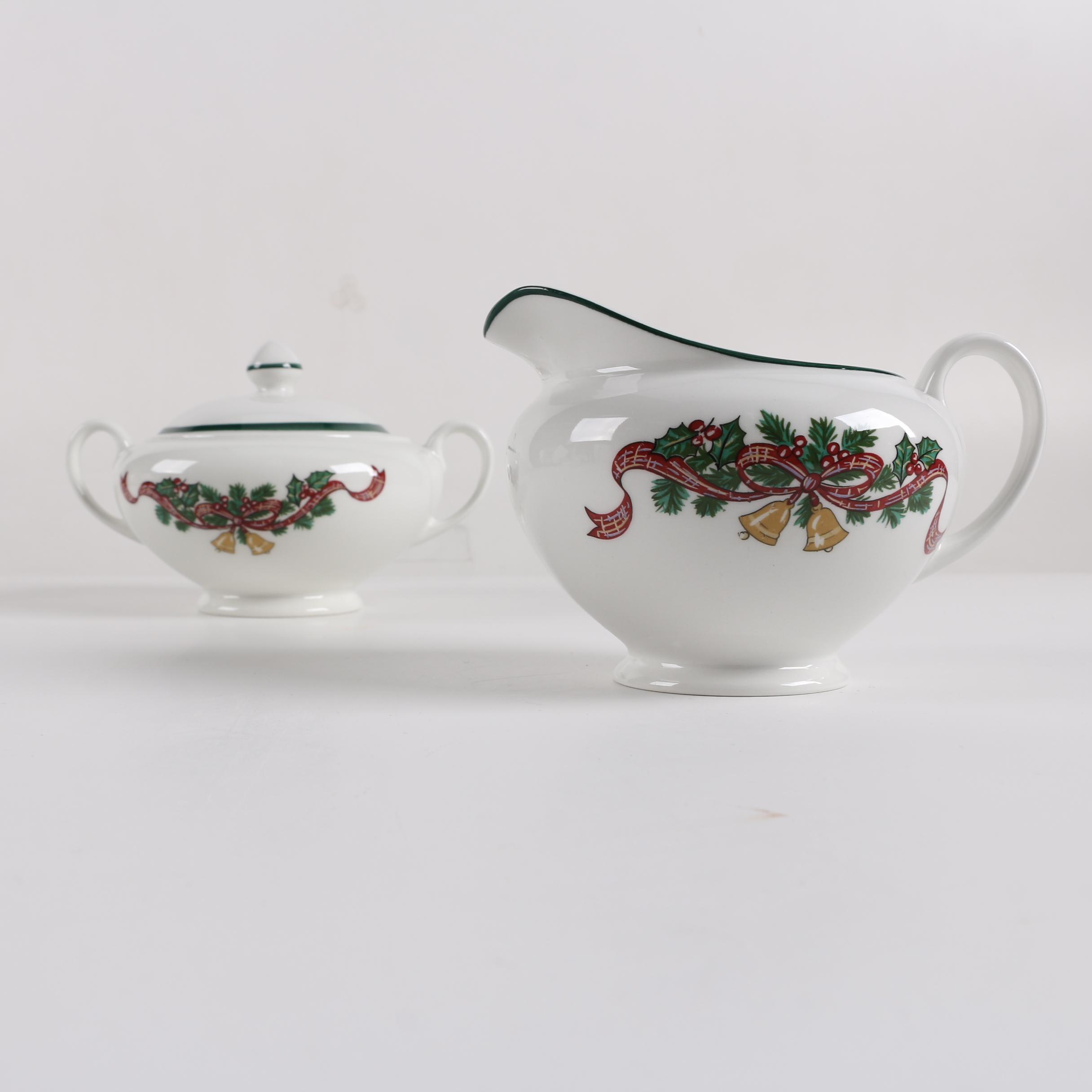 Johnson Brothers "Victorian Christmas" Serveware