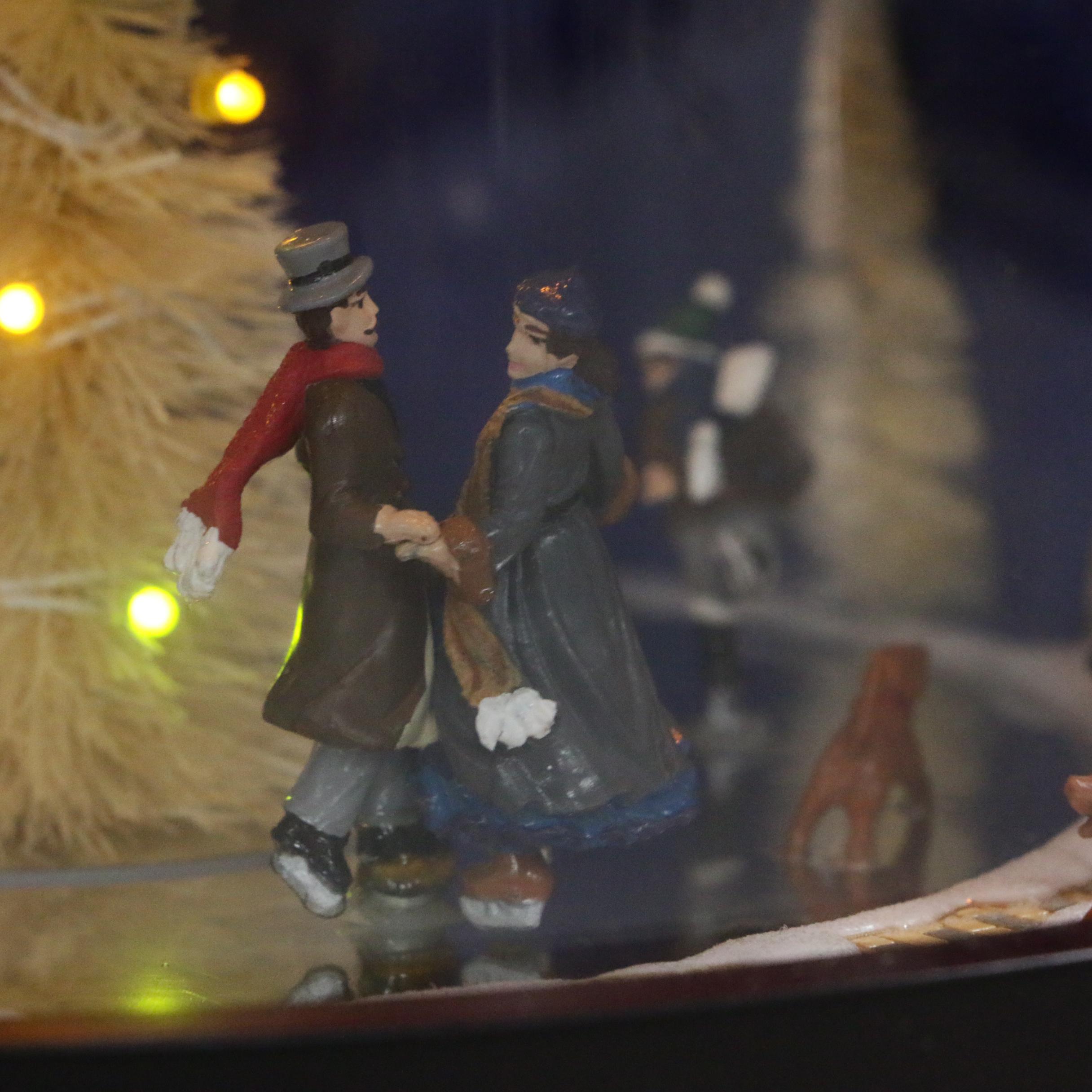 Mr. Christmas "Animated Symphony of Bells" Music Box