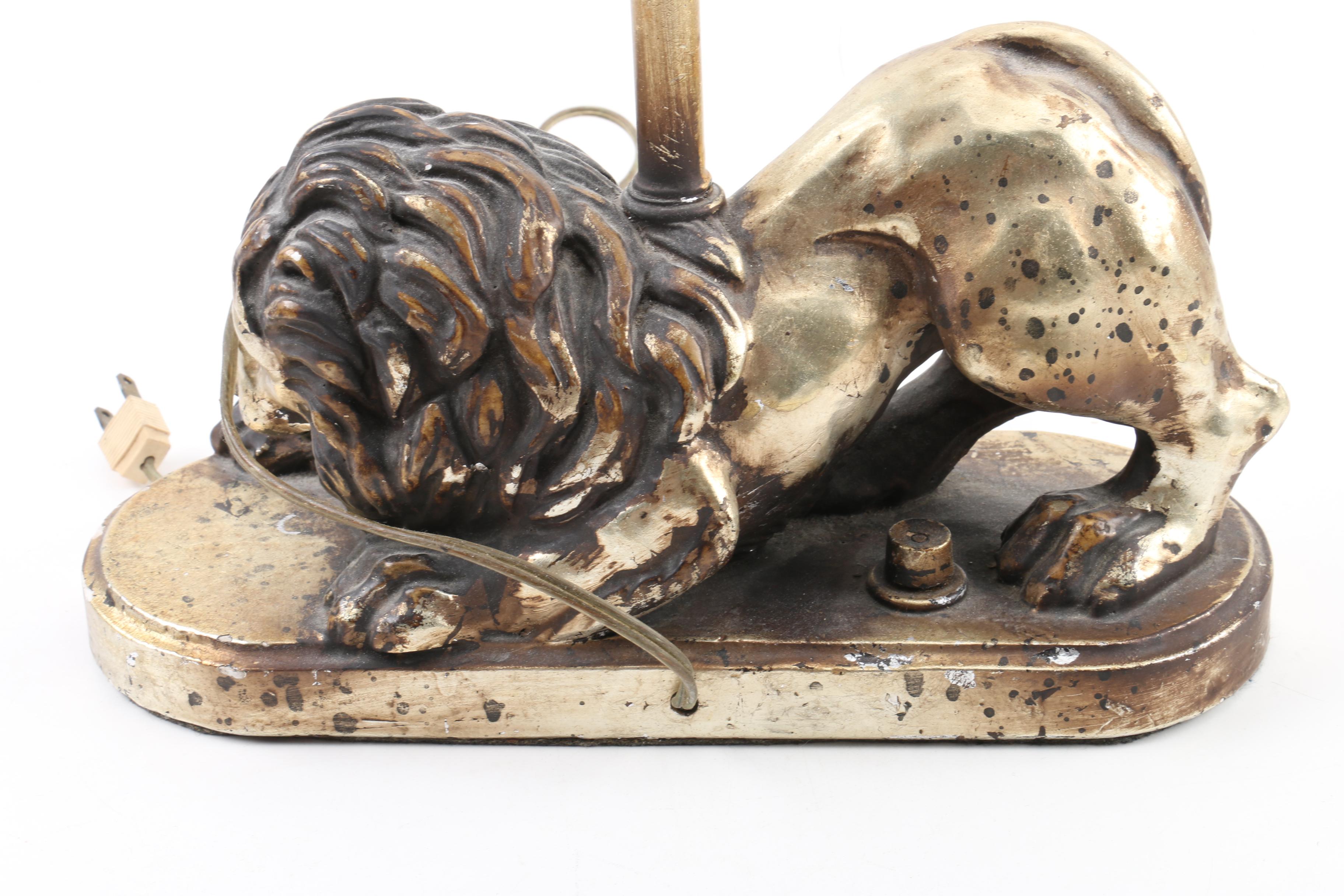 Lion Figure Table Lamp
