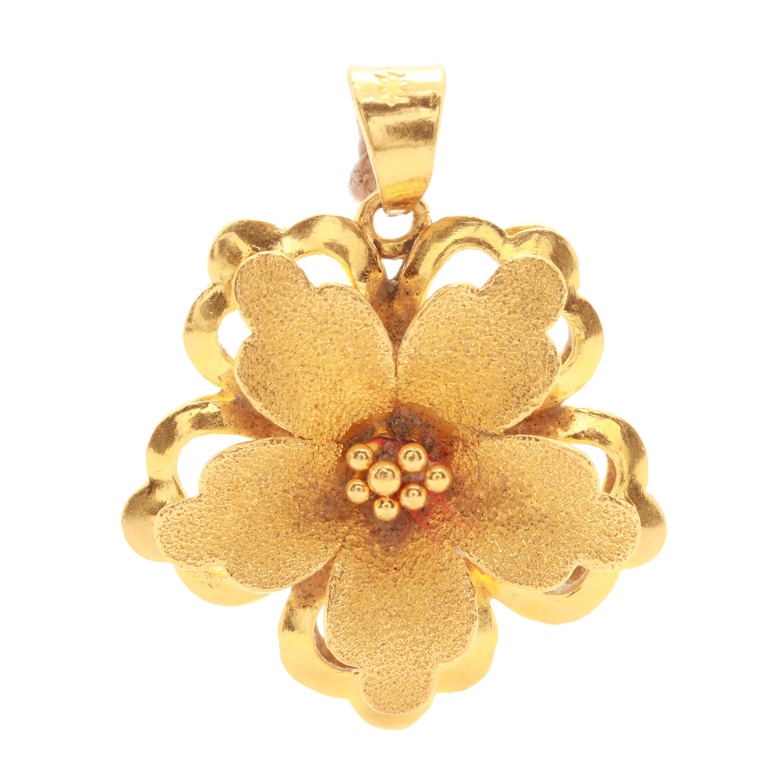 24K Yellow Gold Floral Pendant