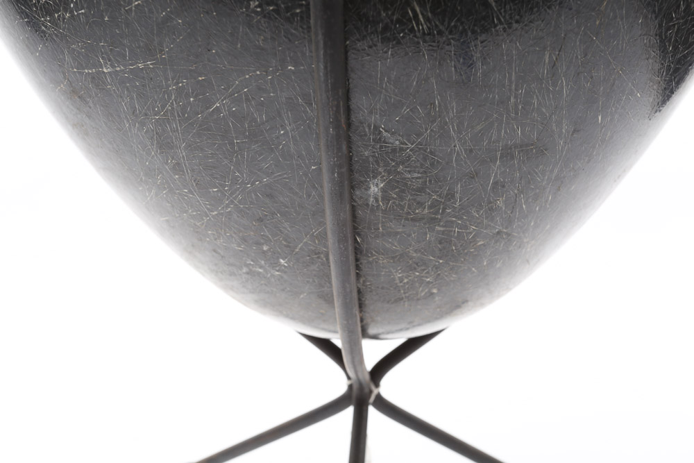 Mid Century Modern Fiberglass Planter On Stand