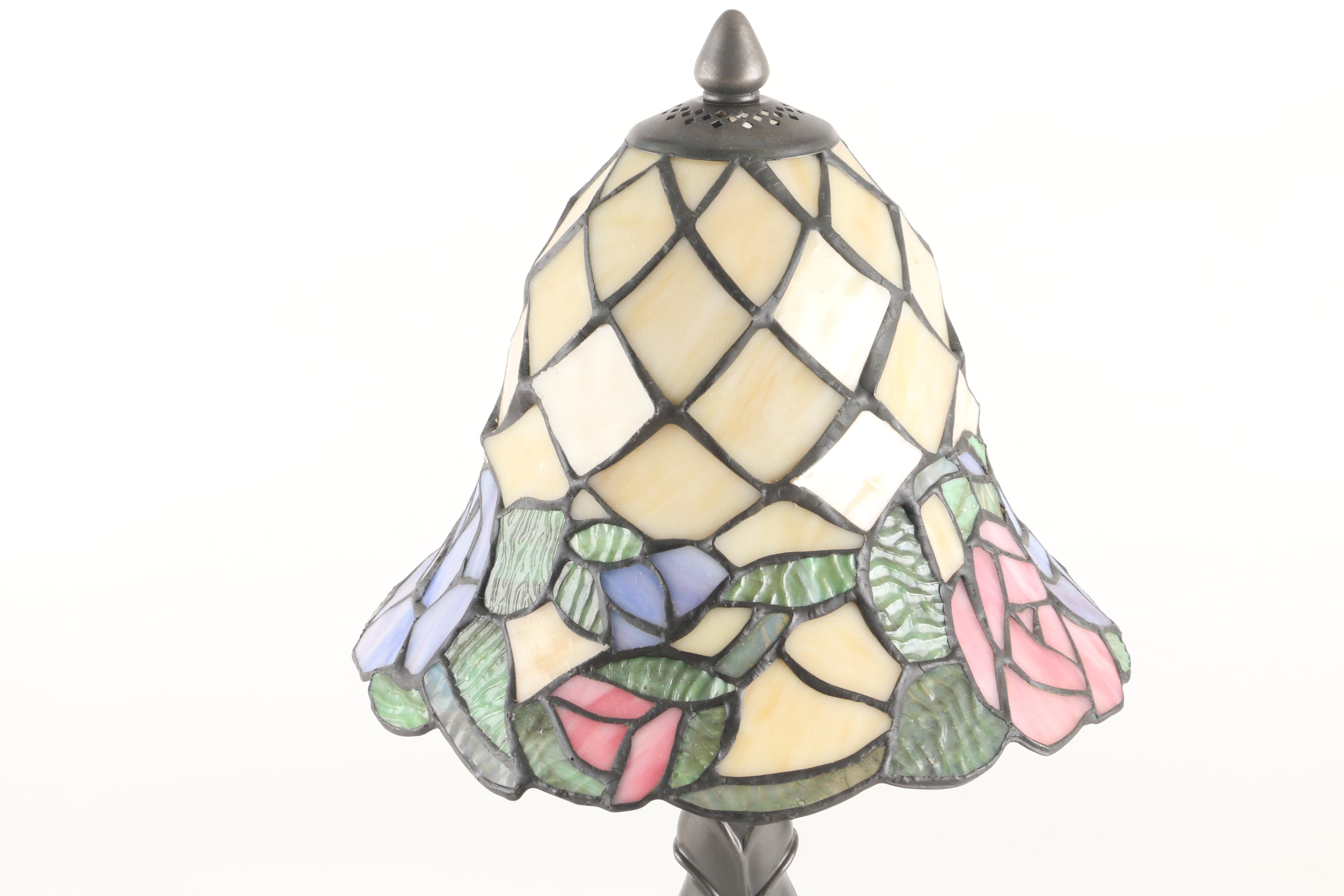 Tiffany Style Stained Glass Table Lamp