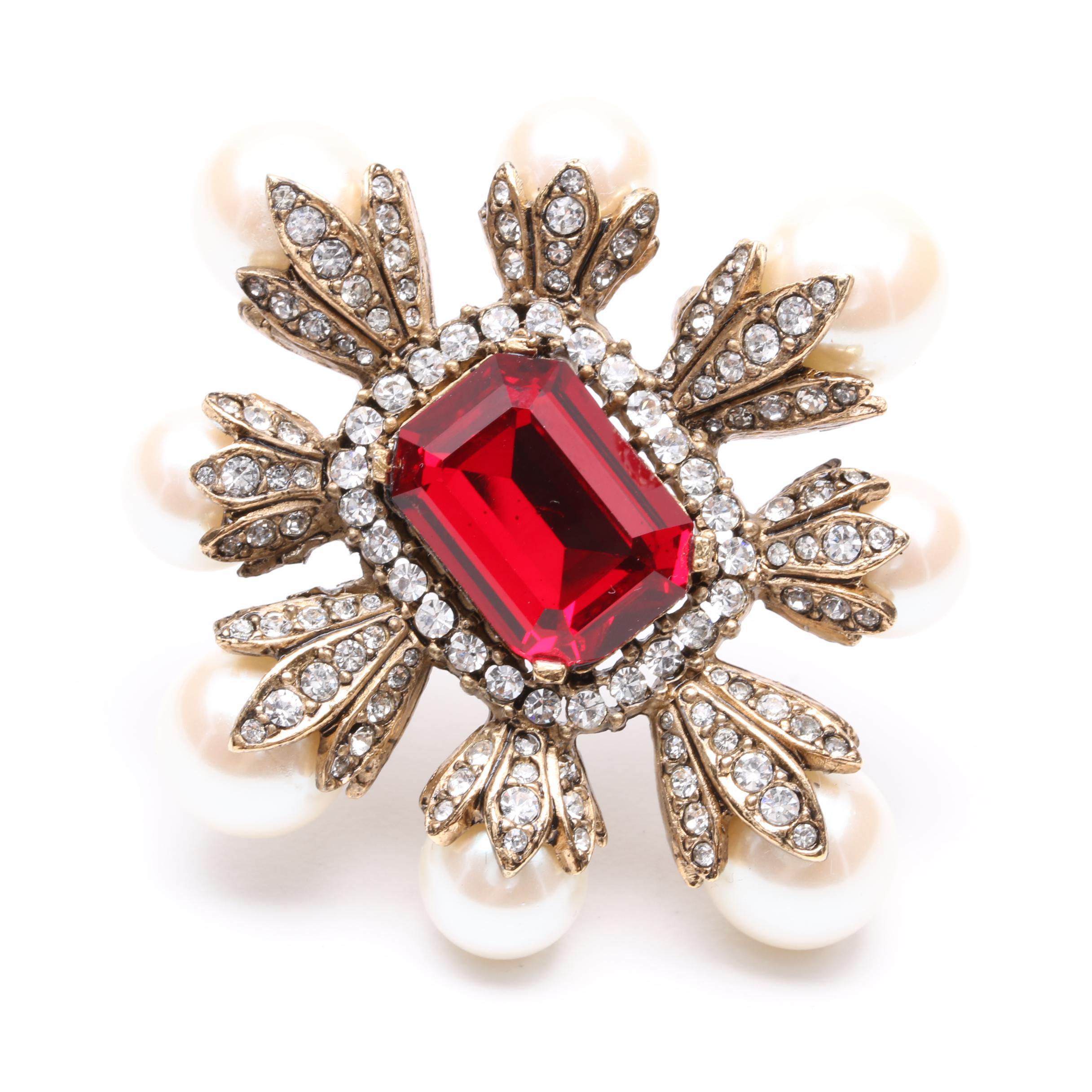 Vintage Ciner Gold Tone Imitation Pearl Brooch