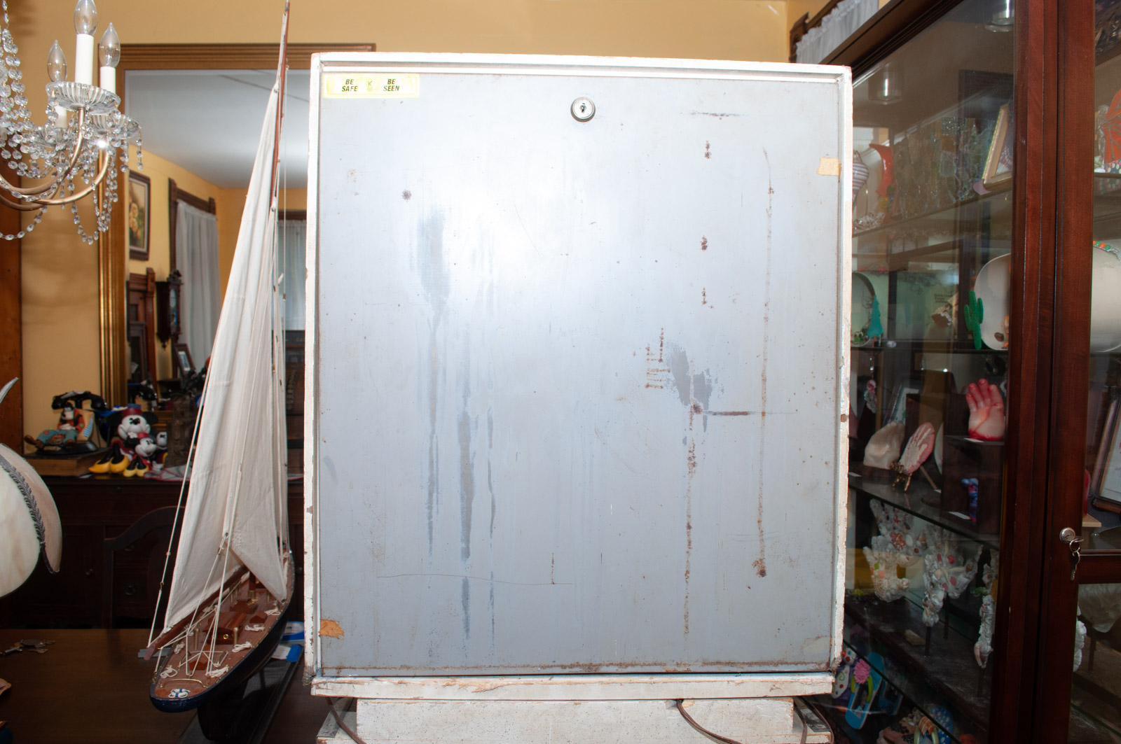 1967 Williams "Magic Town" Pinball Machine with Yellow Vinyl Chair