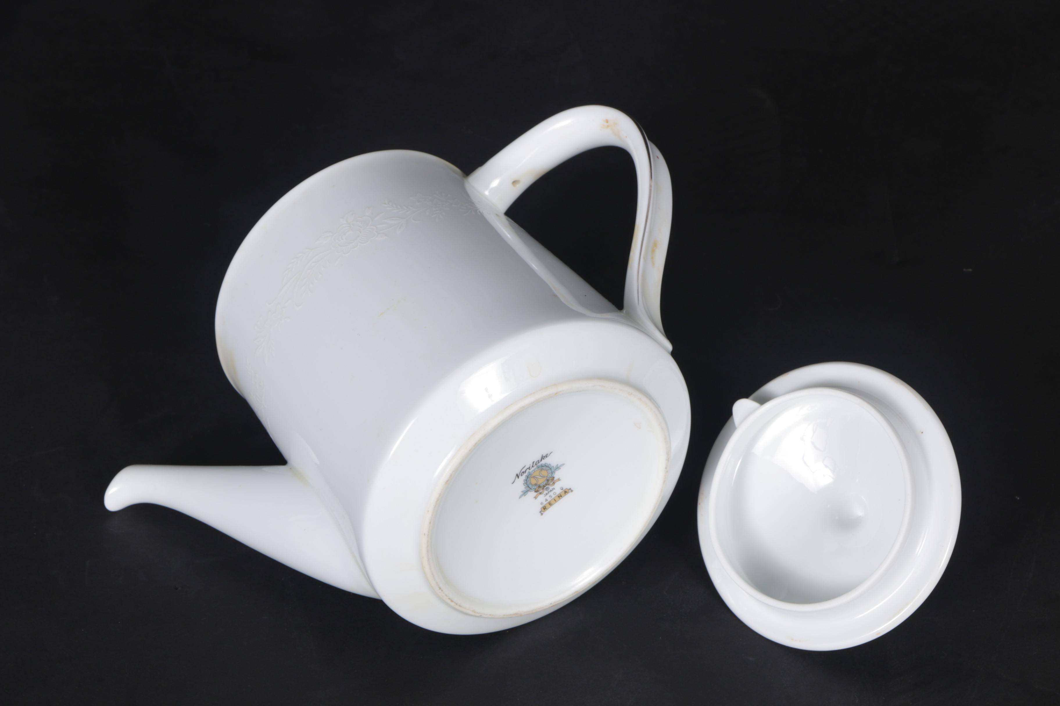Noritake "Reina" Porcelain Dinnerware