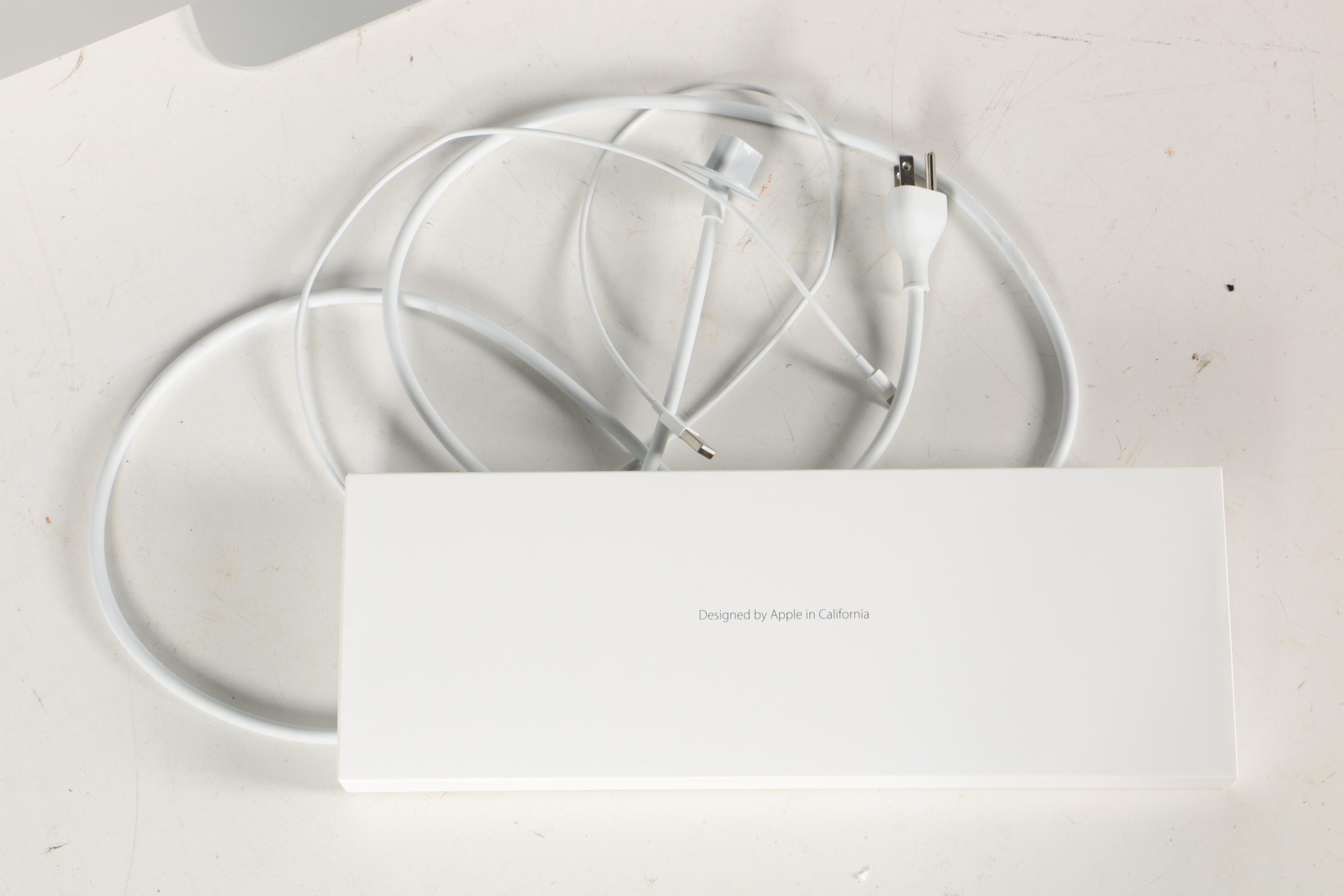 21.5" iMac Desktop Computer