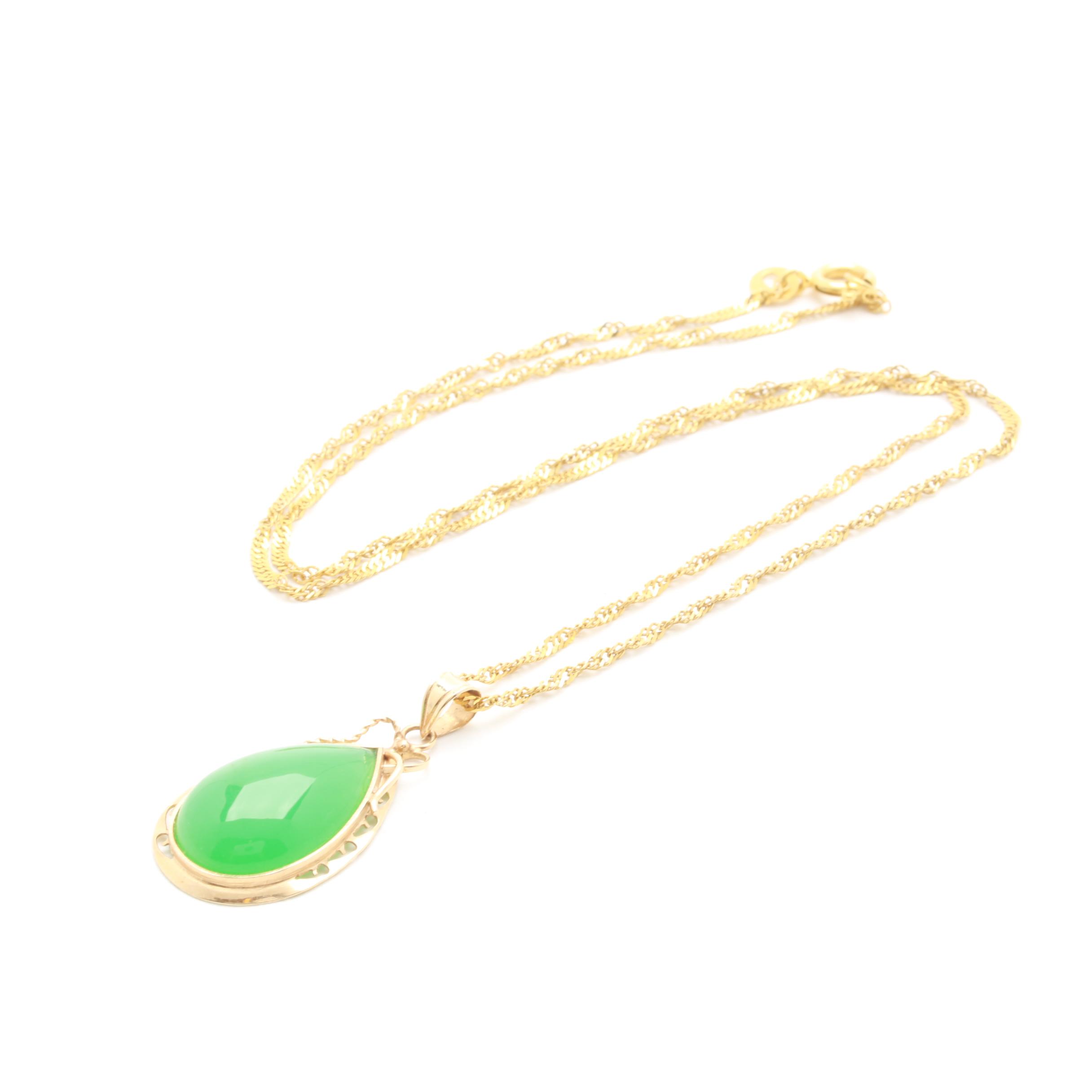 10K and 14K Yellow Gold Chrysoprase Pendant Necklace
