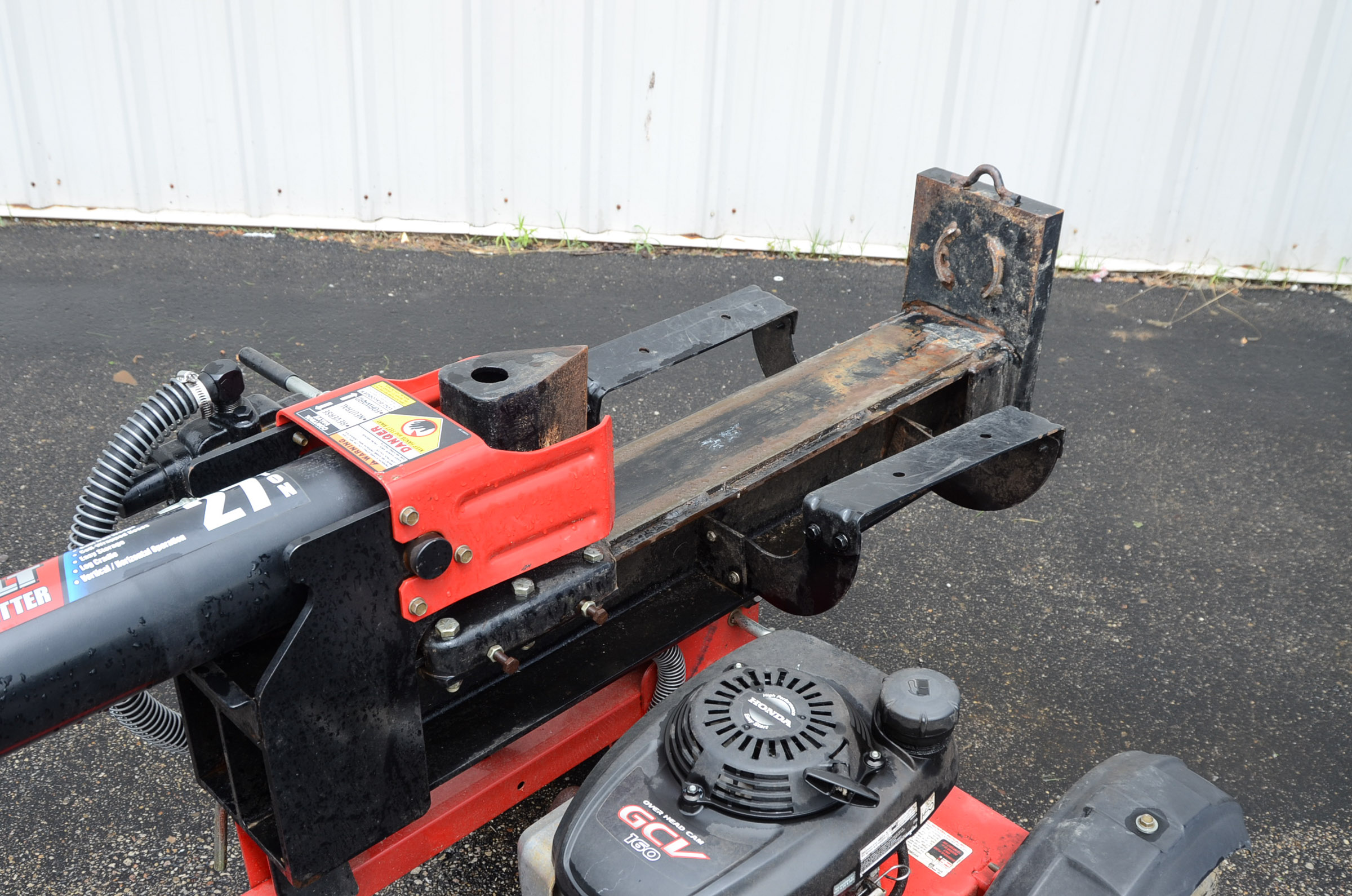 Troy-Bilt Log Splitter